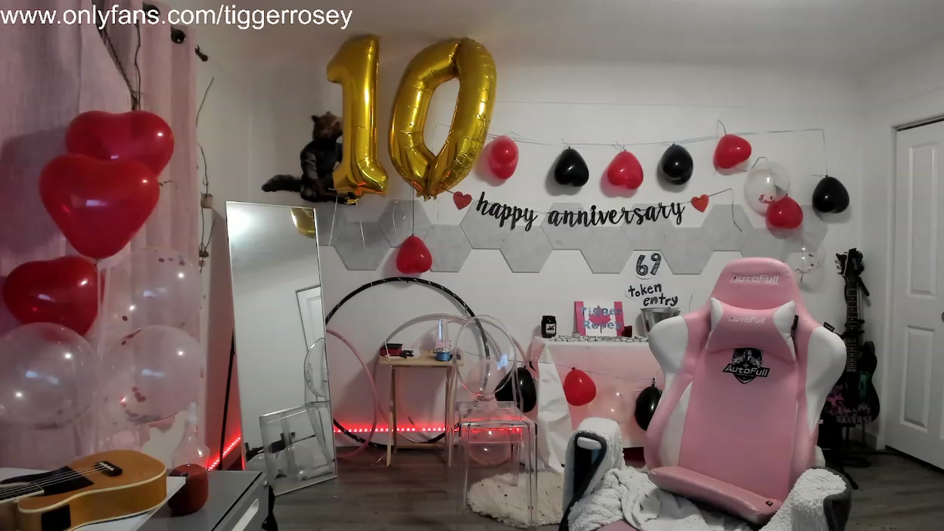 Gallery image thumbnail from TiggerRosey's myfreecams stream on, 11/10/2023, 04:36 image 10 of 20