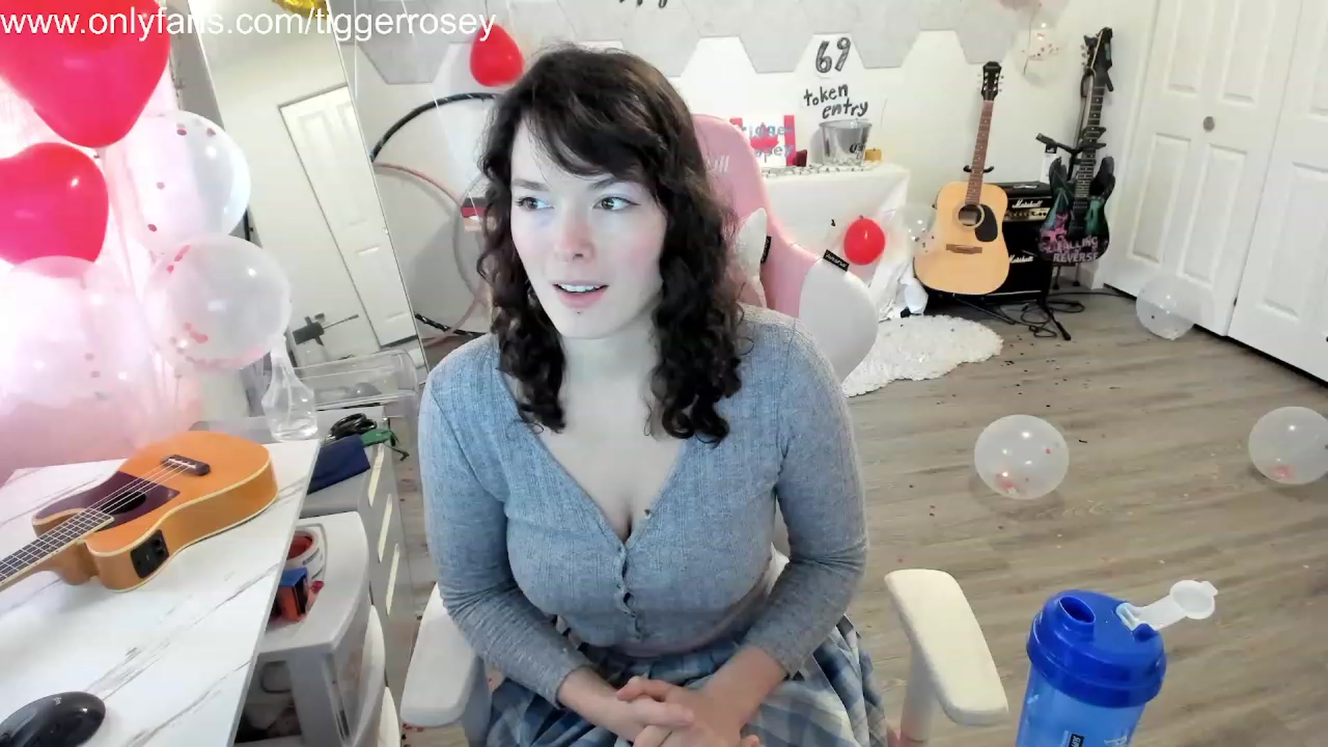 Gallery image thumbnail from TiggerRosey's myfreecams stream on, 11/13/2023, 22:40 image 11 of 20