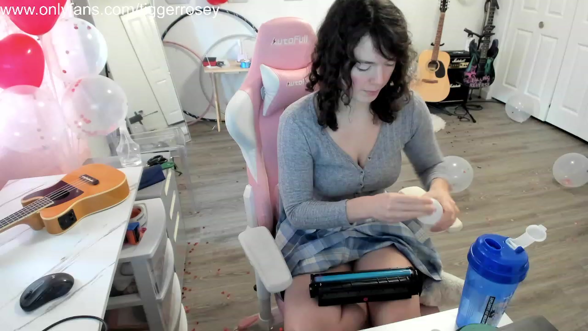 Gallery image thumbnail from TiggerRosey's myfreecams stream on, 11/13/2023, 22:40 image 5 of 20