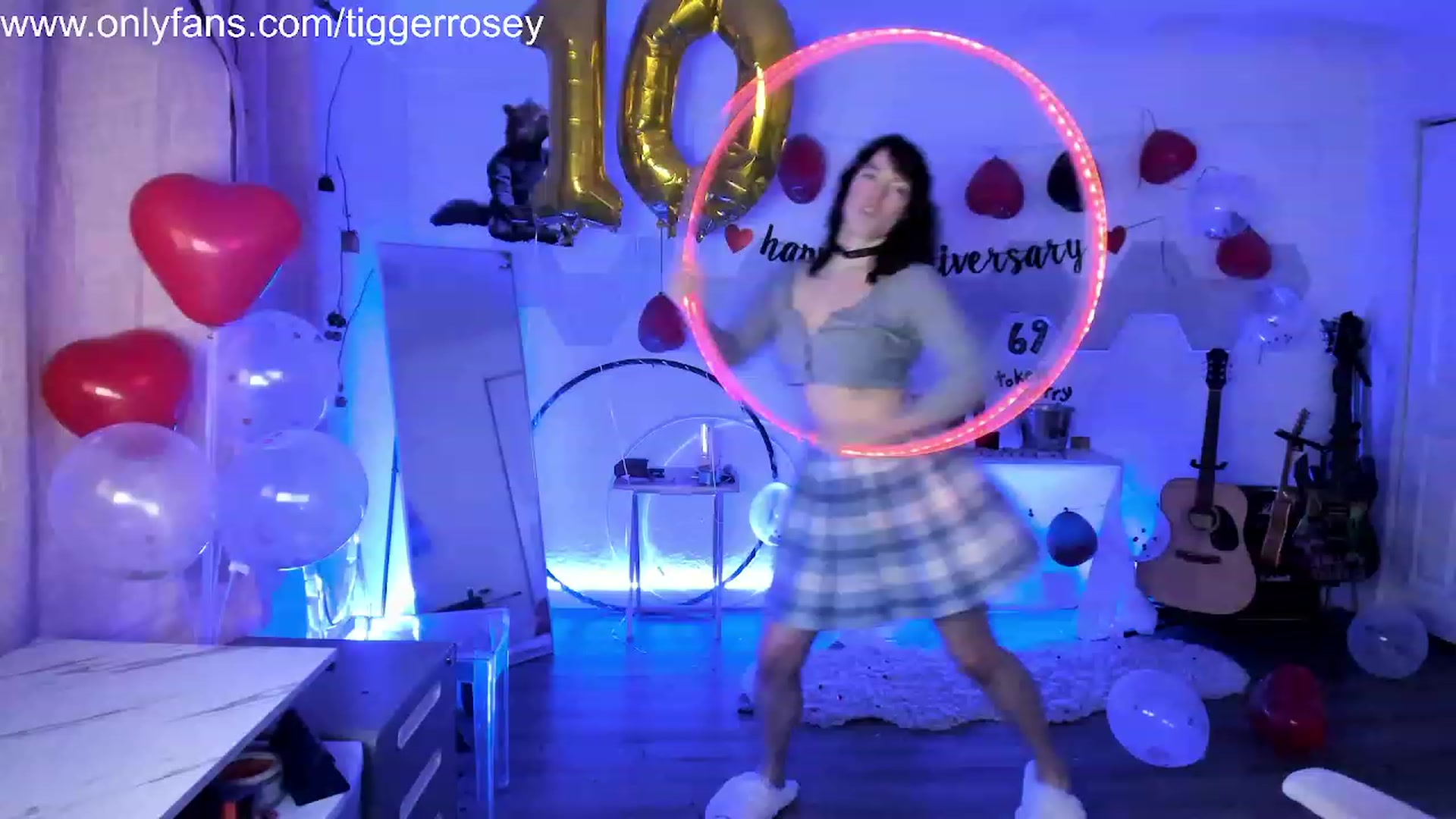 Gallery image thumbnail from TiggerRosey's myfreecams stream on, 11/14/2023, 03:01 image 8 of 20