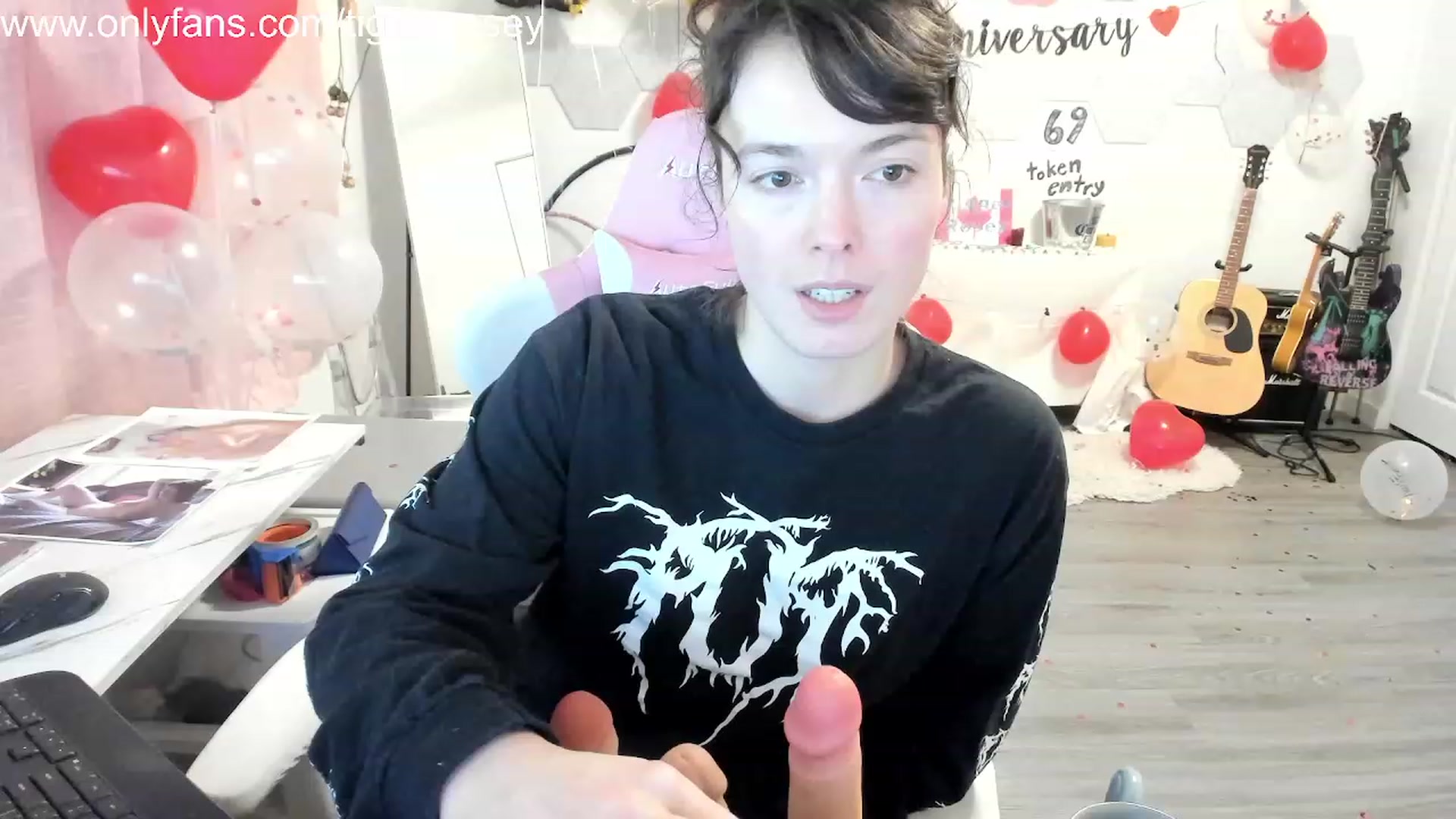 Gallery image thumbnail from TiggerRosey's myfreecams stream on, 11/16/2023, 02:40 image 12 of 20