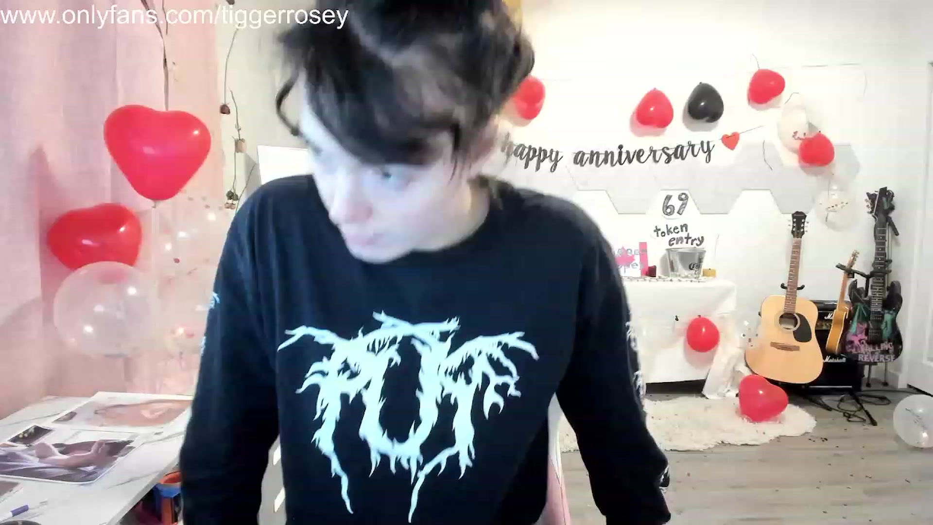 Gallery image thumbnail from TiggerRosey's myfreecams stream on, 11/16/2023, 02:40 image 10 of 20