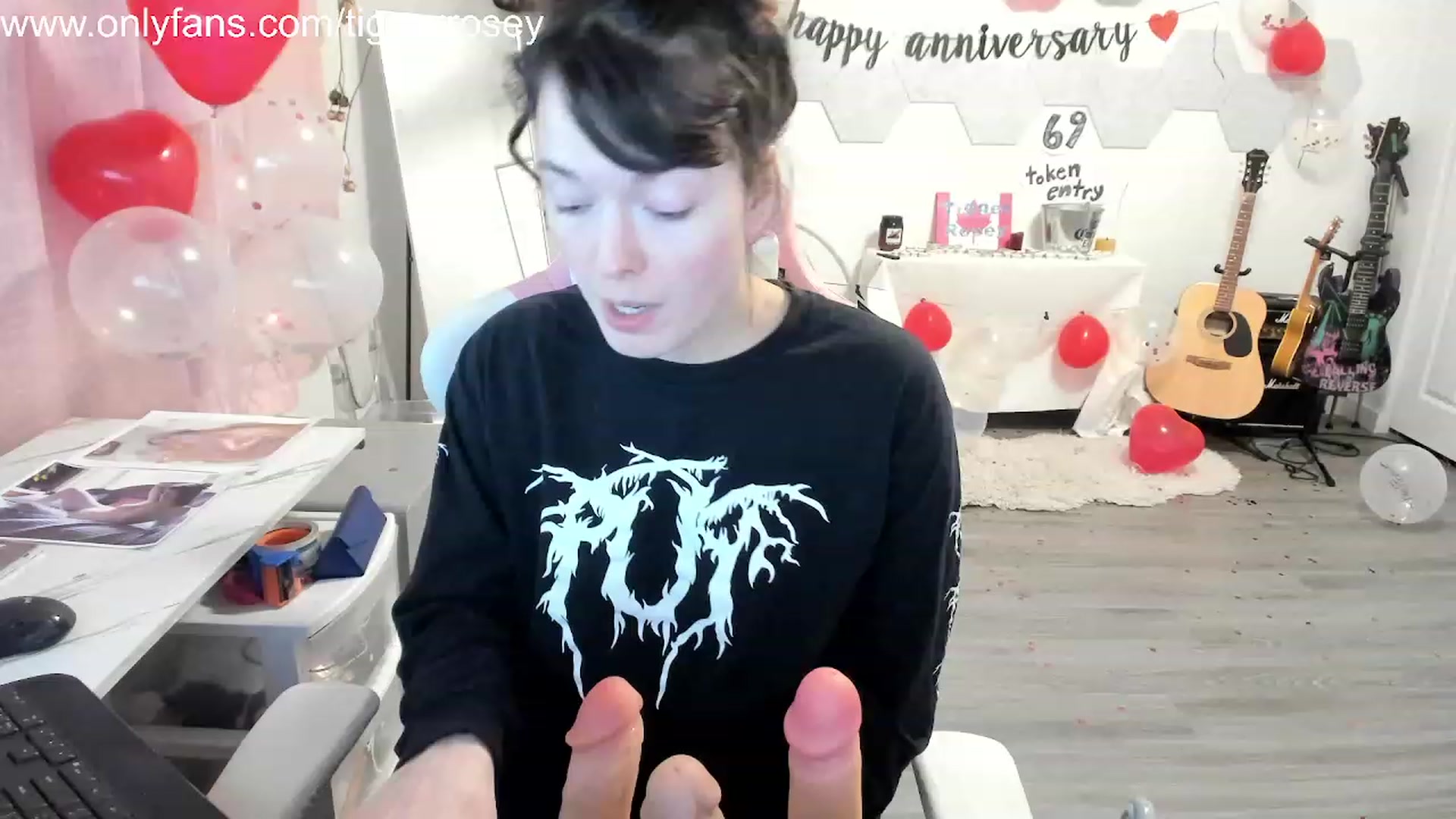 Gallery image thumbnail from TiggerRosey's myfreecams stream on, 11/16/2023, 02:40 image 15 of 20