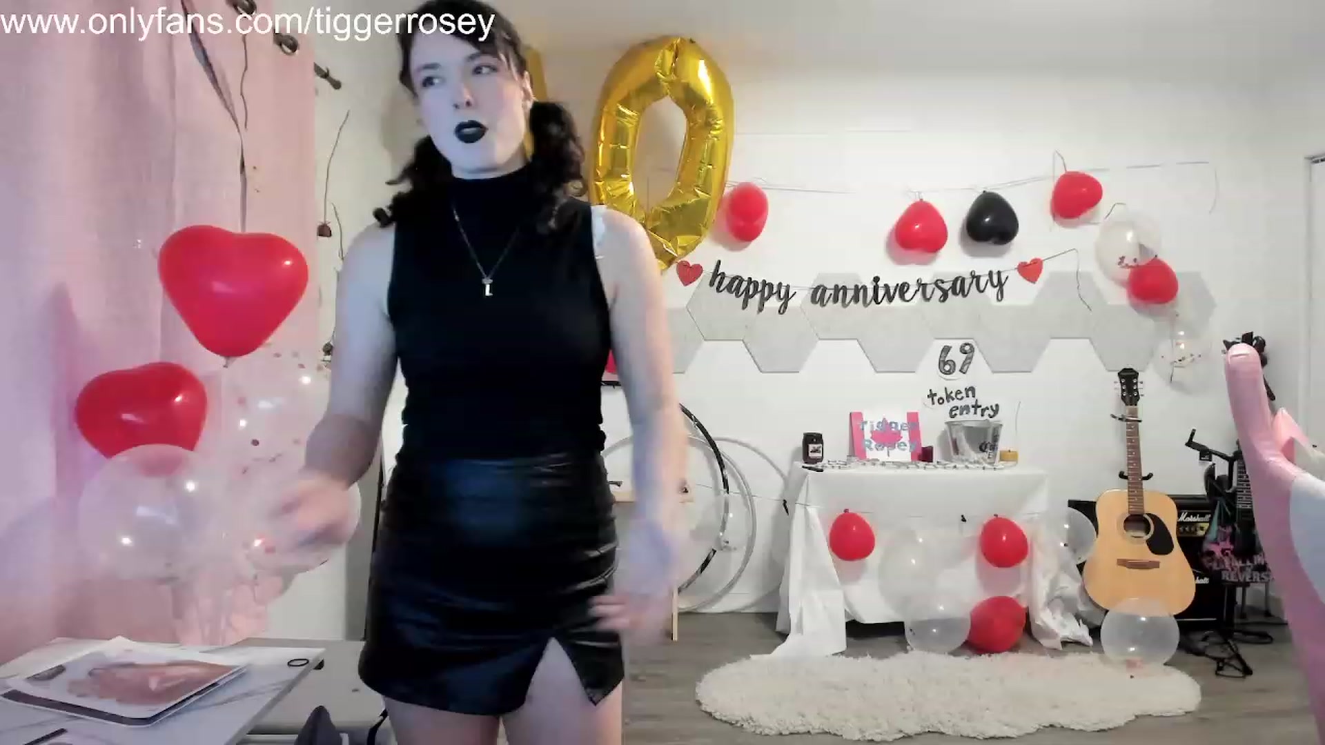 Gallery image thumbnail from TiggerRosey's myfreecams stream on, 11/17/2023, 01:06 image 5 of 20