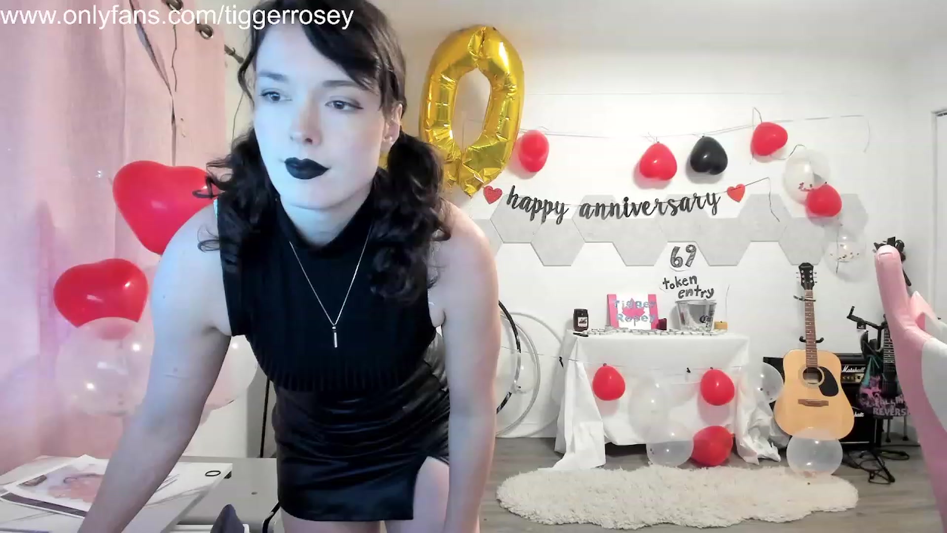 Gallery image thumbnail from TiggerRosey's myfreecams stream on, 11/17/2023, 01:06 image 2 of 20