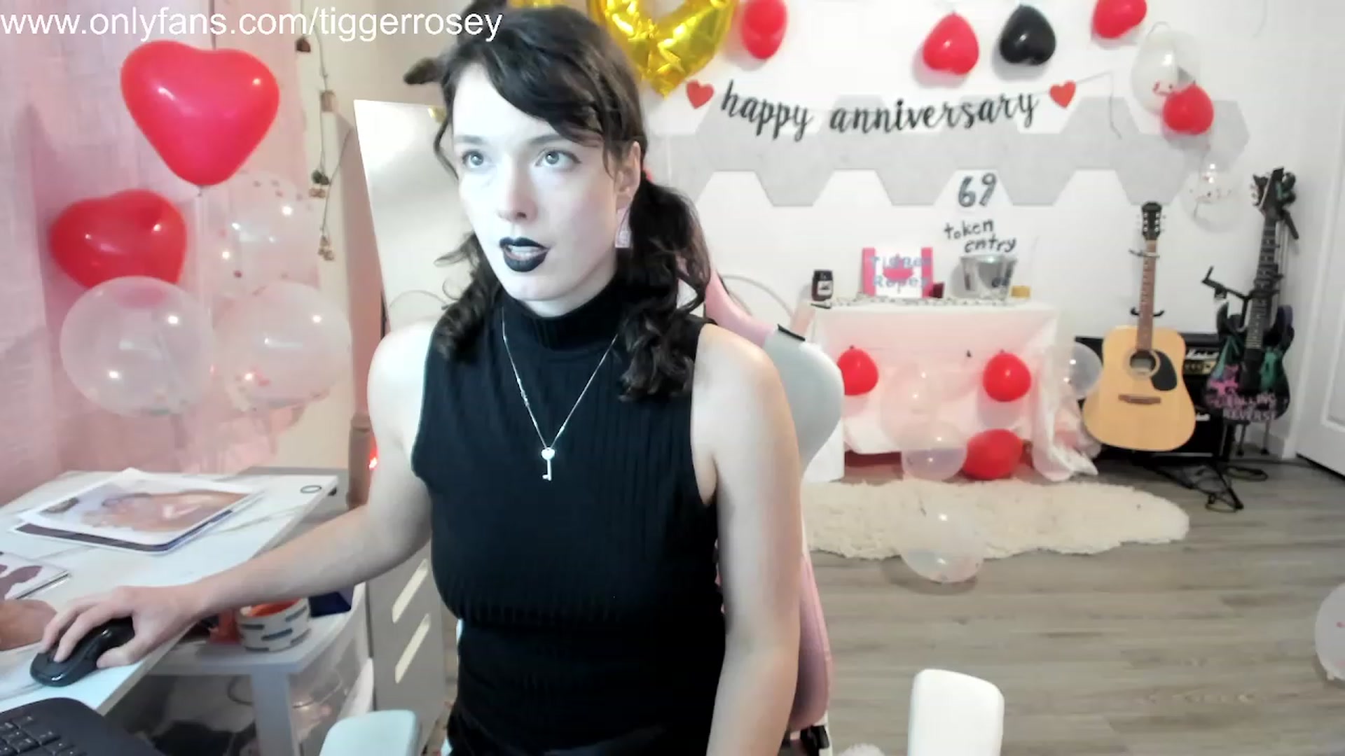 Gallery image thumbnail from TiggerRosey's myfreecams stream on, 11/17/2023, 03:59 image 19 of 20