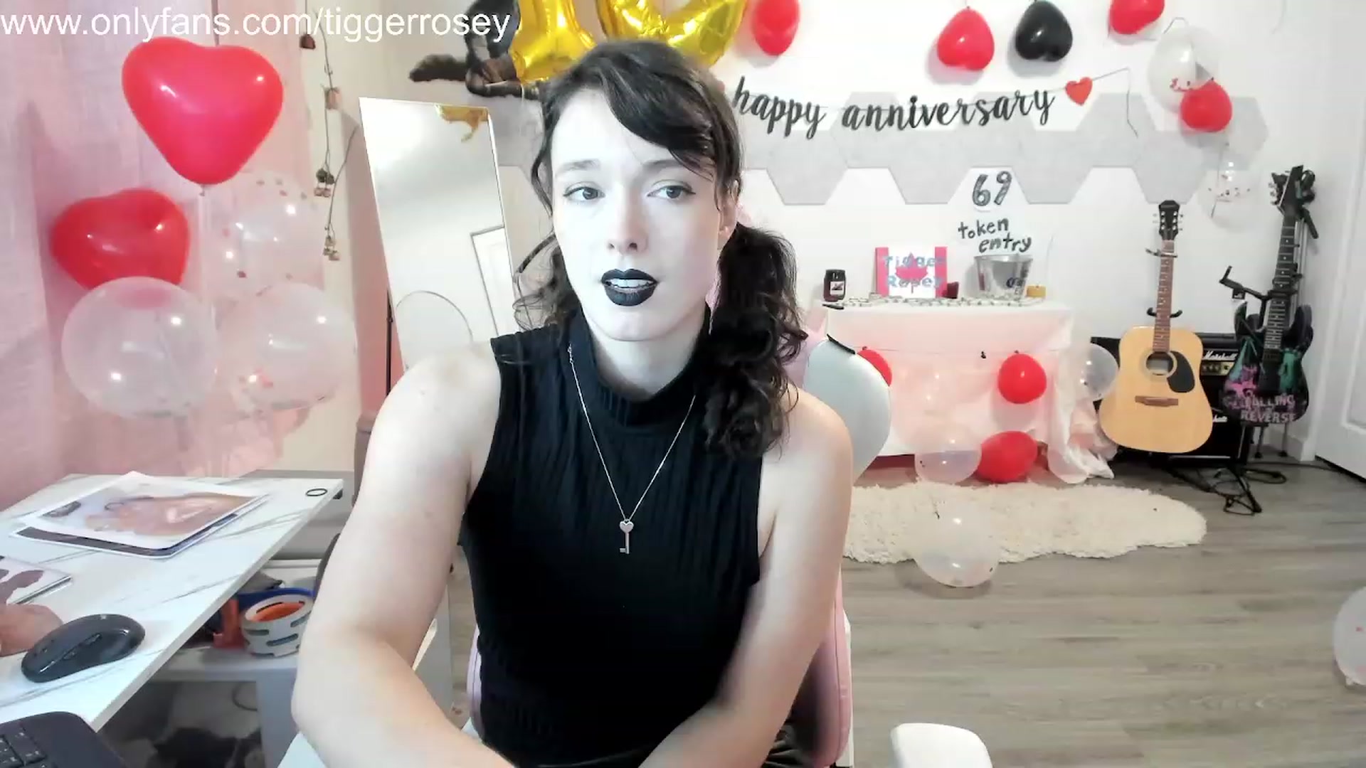 Gallery image thumbnail from TiggerRosey's myfreecams stream on, 11/17/2023, 03:59 image 11 of 20