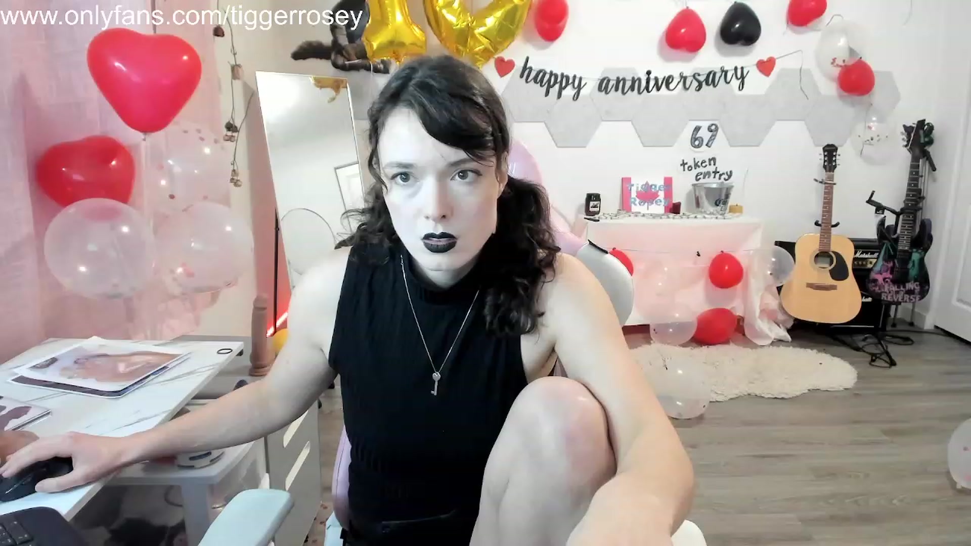 Gallery image thumbnail from TiggerRosey's myfreecams stream on, 11/17/2023, 03:59 image 10 of 20