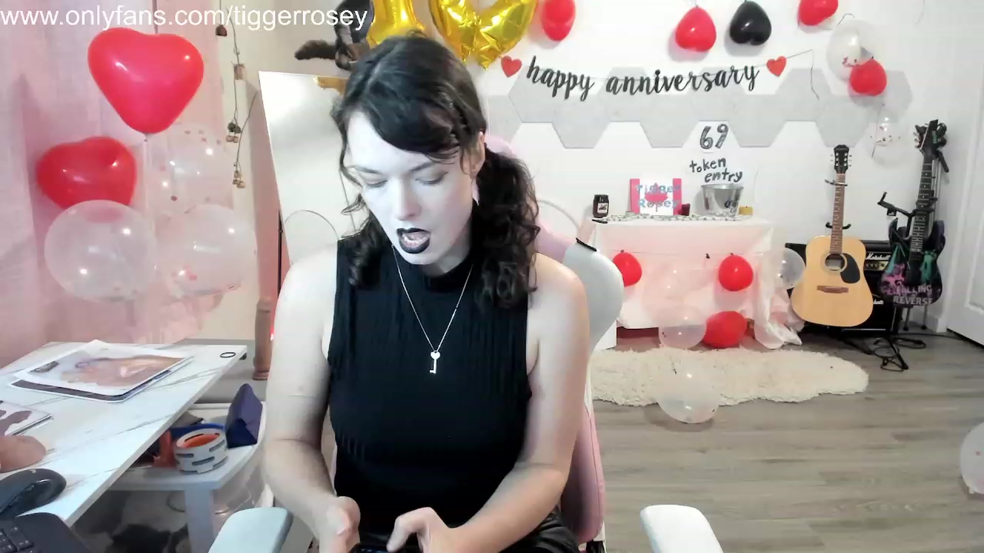 Gallery image thumbnail from TiggerRosey's myfreecams stream on, 11/17/2023, 03:59 image 5 of 20