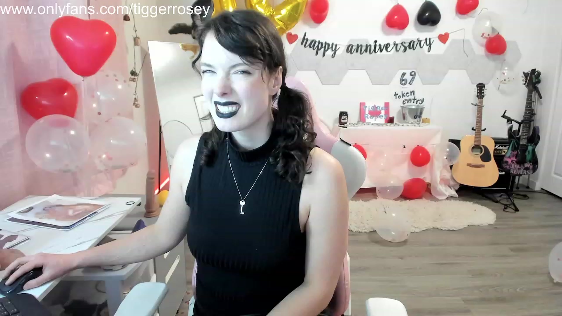Gallery image thumbnail from TiggerRosey's myfreecams stream on, 11/17/2023, 03:59 image 7 of 20