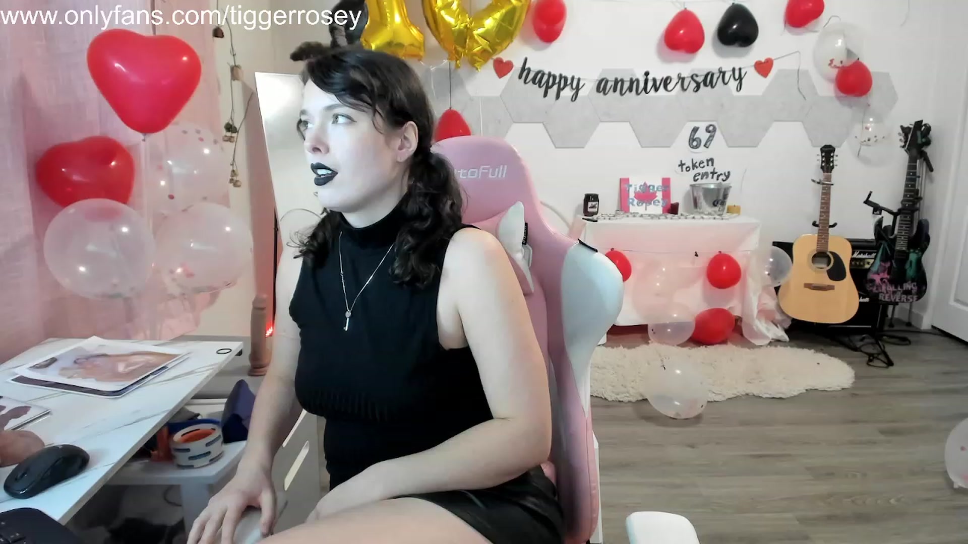 Gallery image thumbnail from TiggerRosey's myfreecams stream on, 11/17/2023, 03:59 image 18 of 20