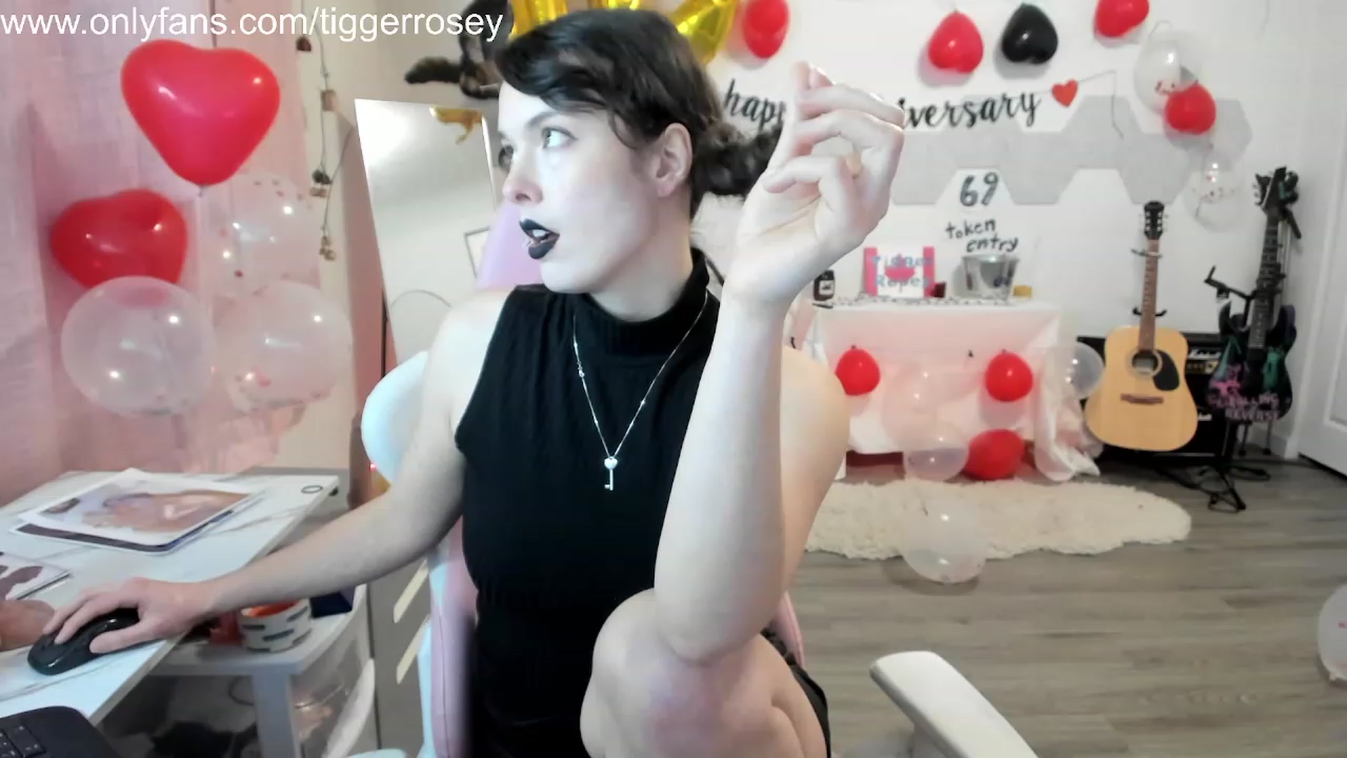 Gallery image thumbnail from TiggerRosey's myfreecams stream on, 11/17/2023, 03:59 image 13 of 20