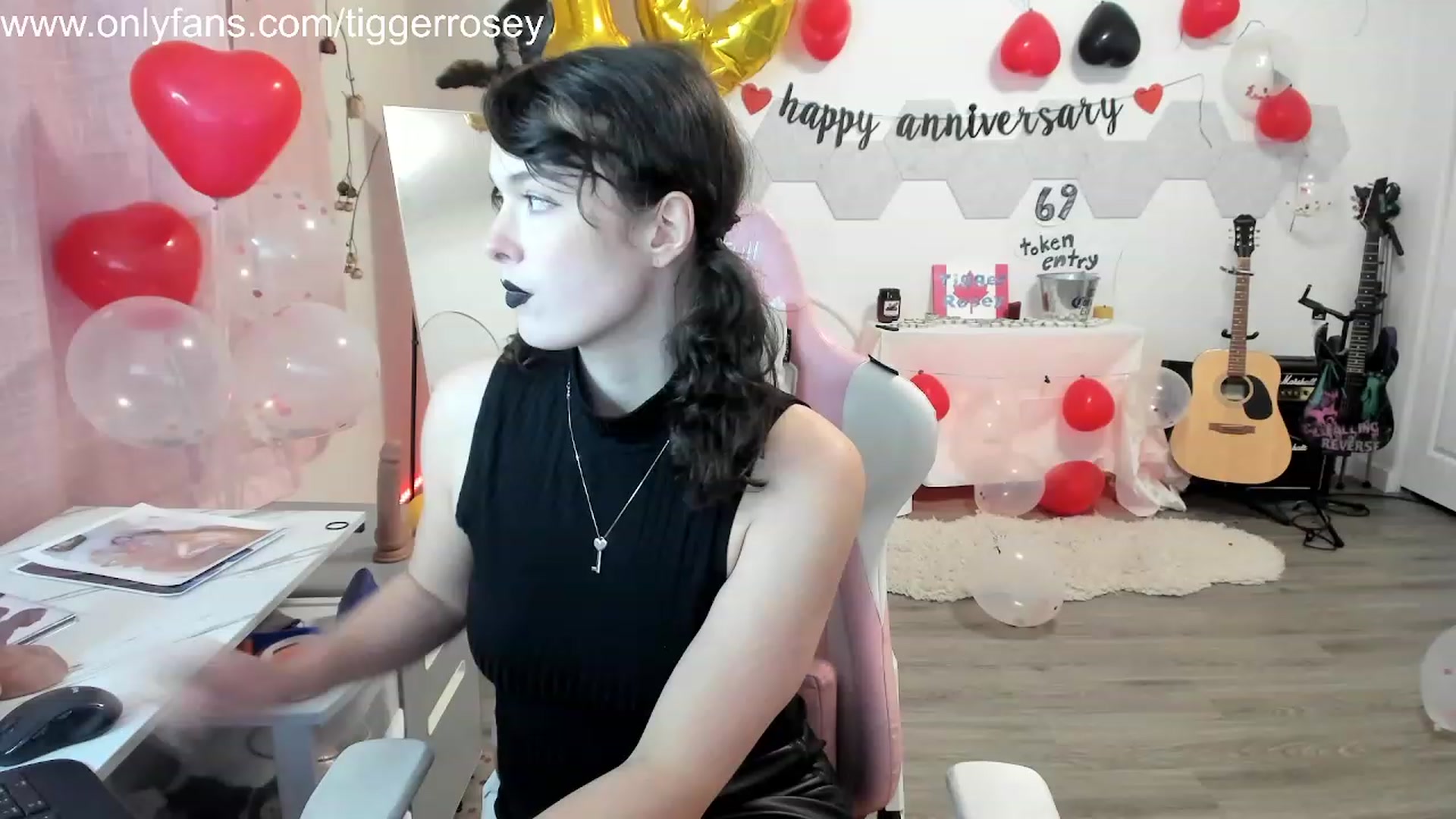 Gallery image thumbnail from TiggerRosey's myfreecams stream on, 11/17/2023, 03:59 image 8 of 20