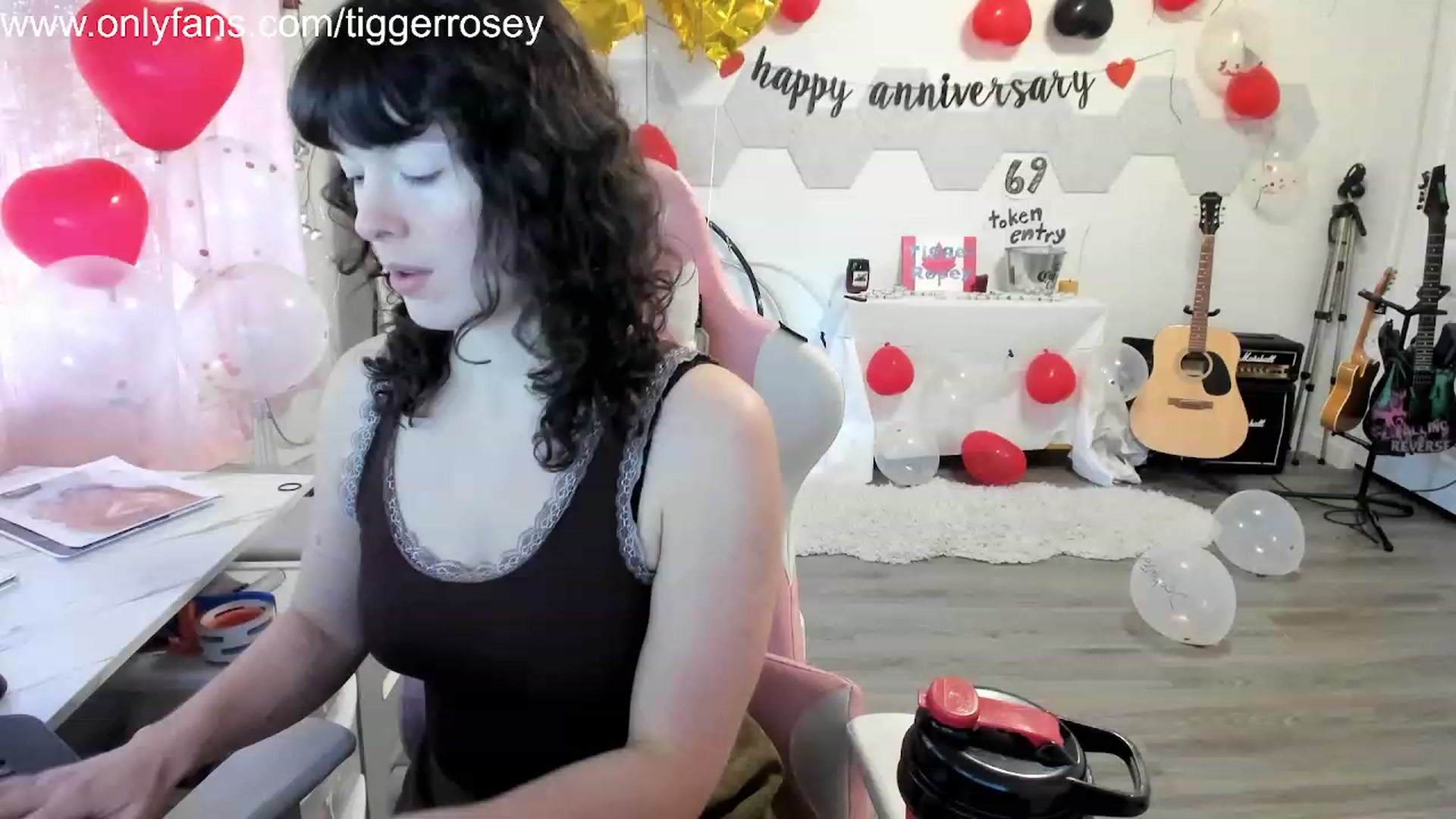 Gallery image thumbnail from TiggerRosey's myfreecams stream on, 11/20/2023, 21:44 image 19 of 20