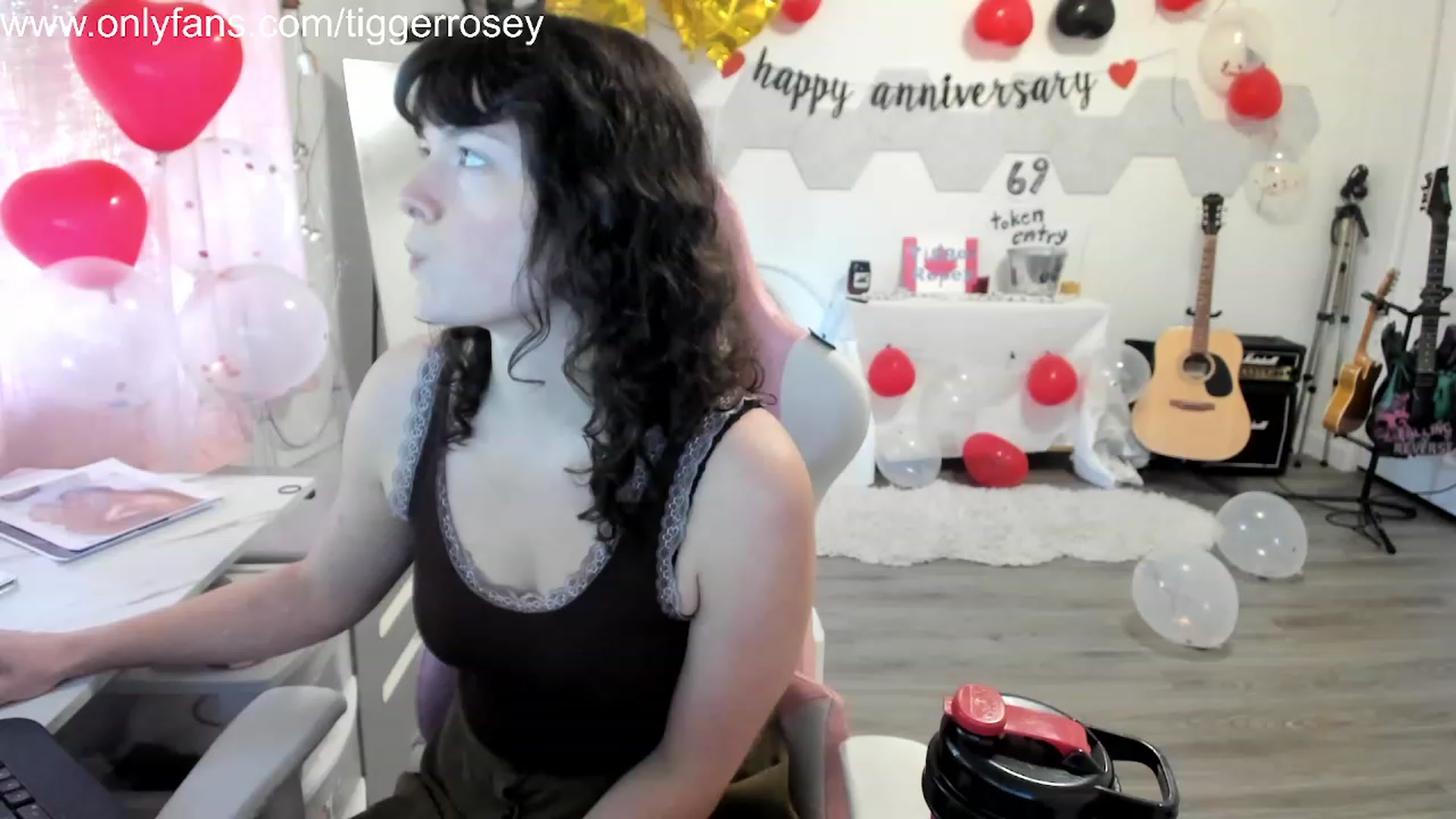 Gallery image thumbnail from TiggerRosey's myfreecams stream on, 11/20/2023, 21:44 image 17 of 20