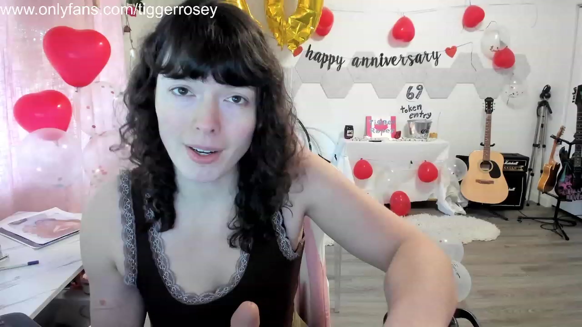 Gallery image thumbnail from TiggerRosey's myfreecams stream on, 11/20/2023, 22:29 image 14 of 20