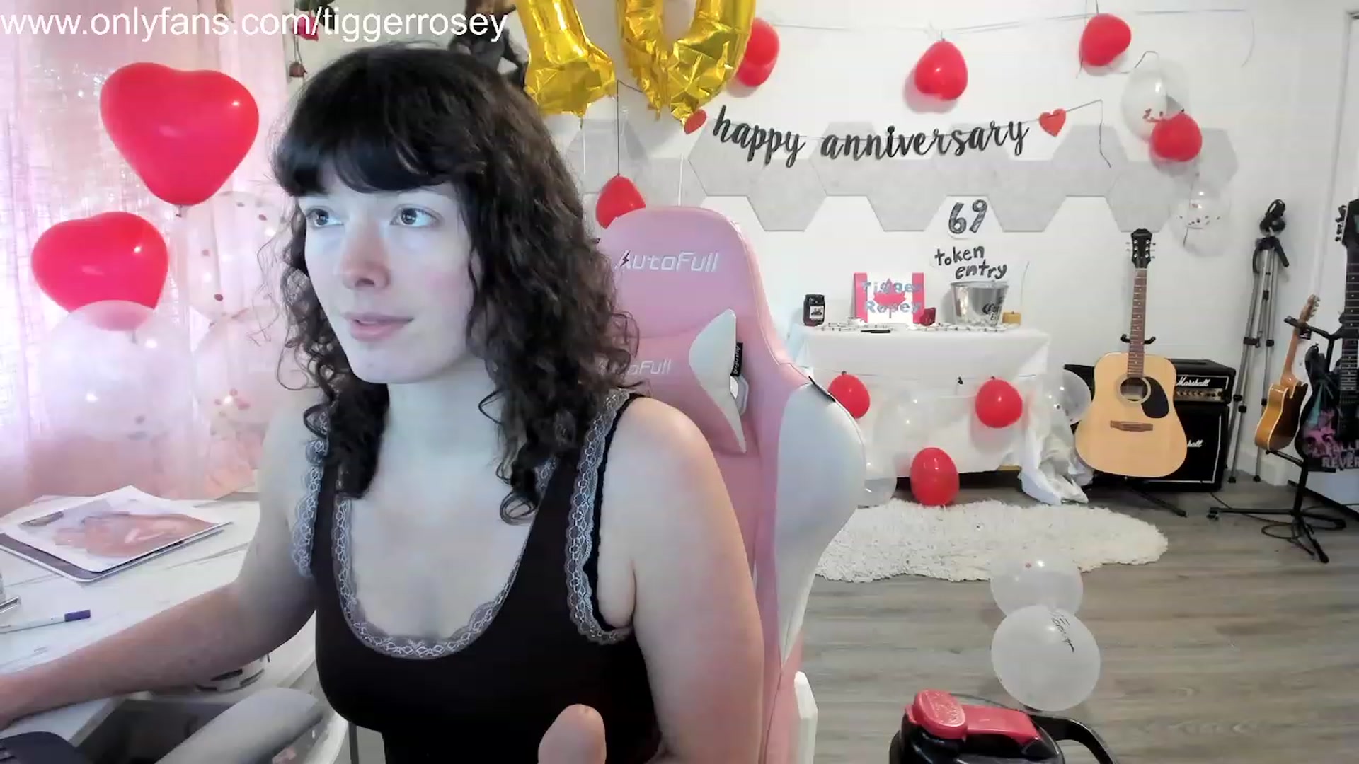Gallery image thumbnail from TiggerRosey's myfreecams stream on, 11/20/2023, 22:29 image 18 of 20