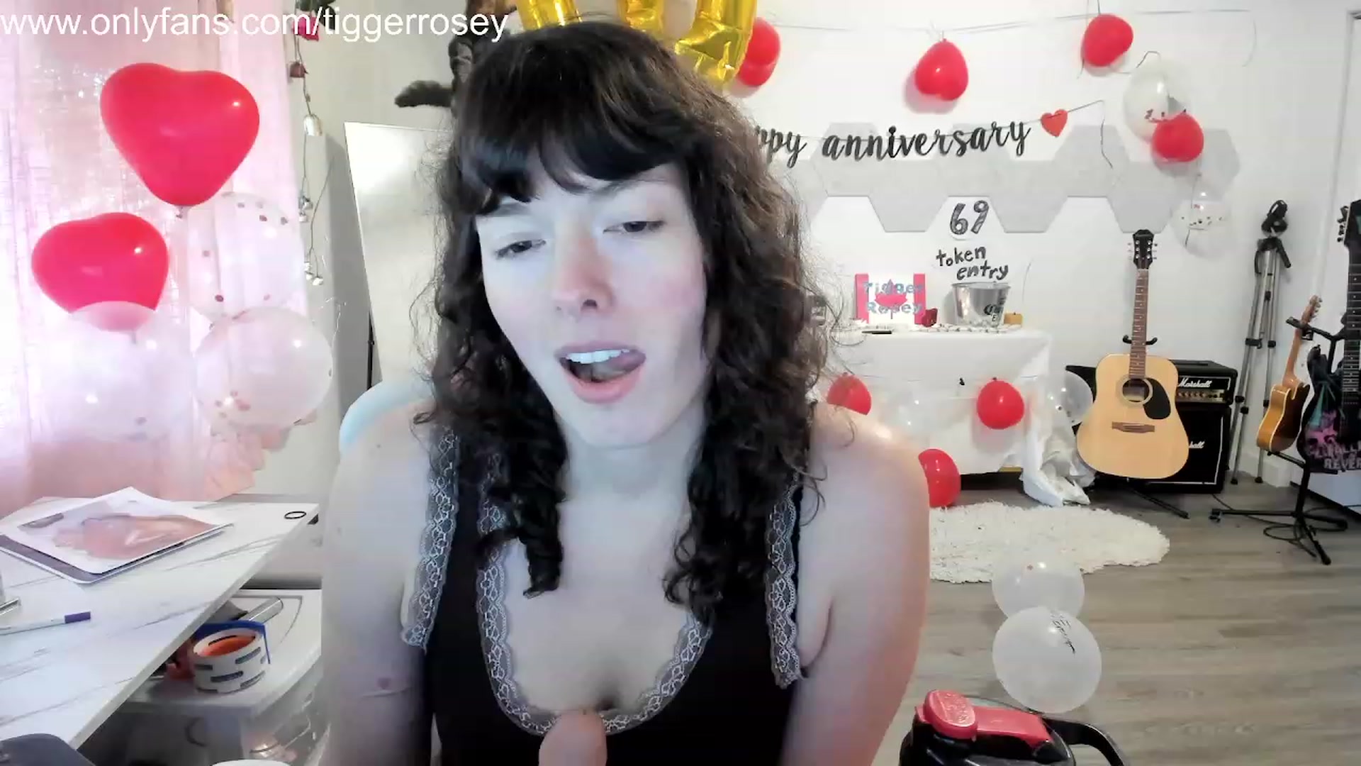 Gallery image thumbnail from TiggerRosey's myfreecams stream on, 11/20/2023, 22:29 image 12 of 20