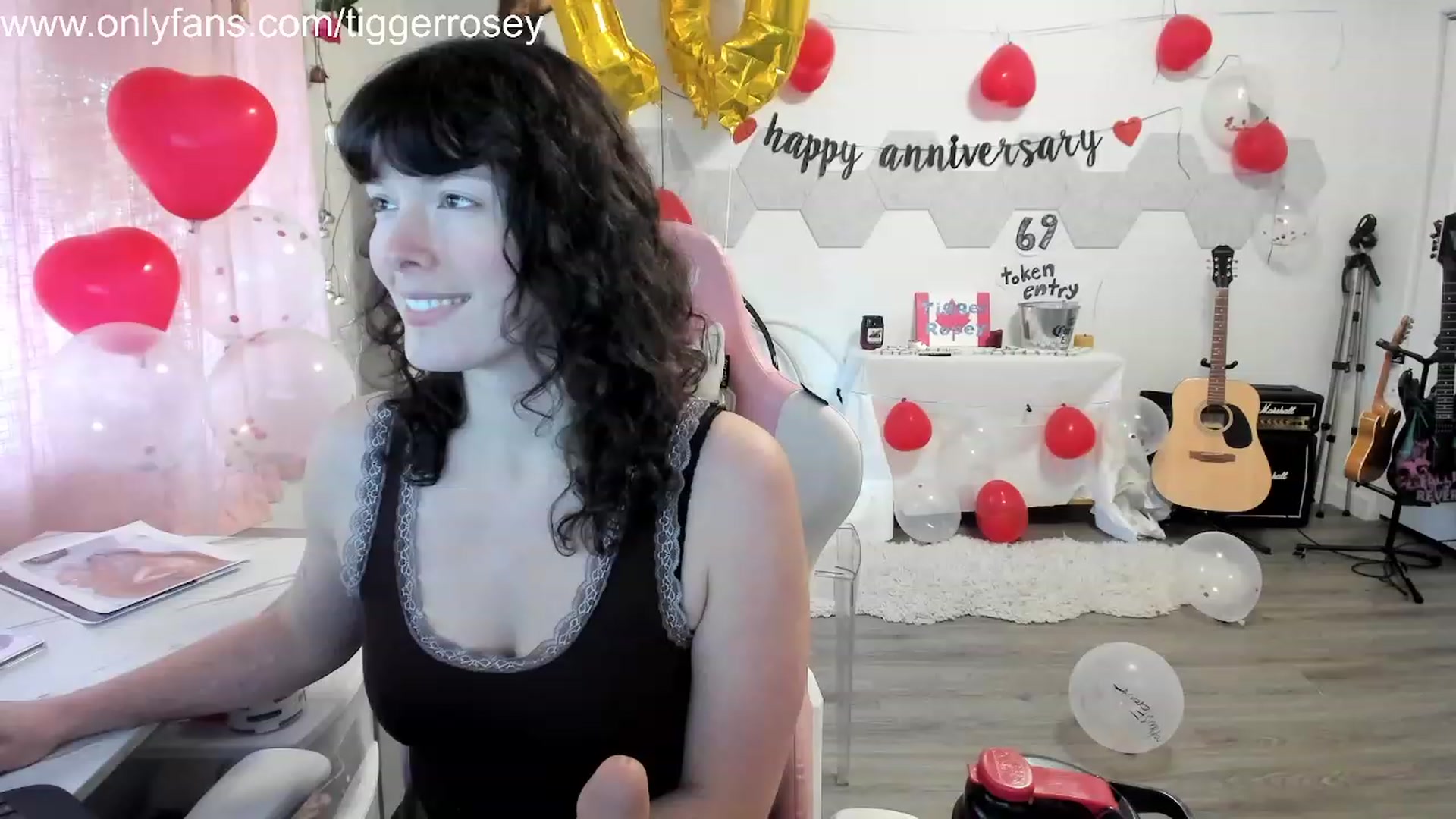 Gallery image thumbnail from TiggerRosey's myfreecams stream on, 11/20/2023, 22:29 image 8 of 20