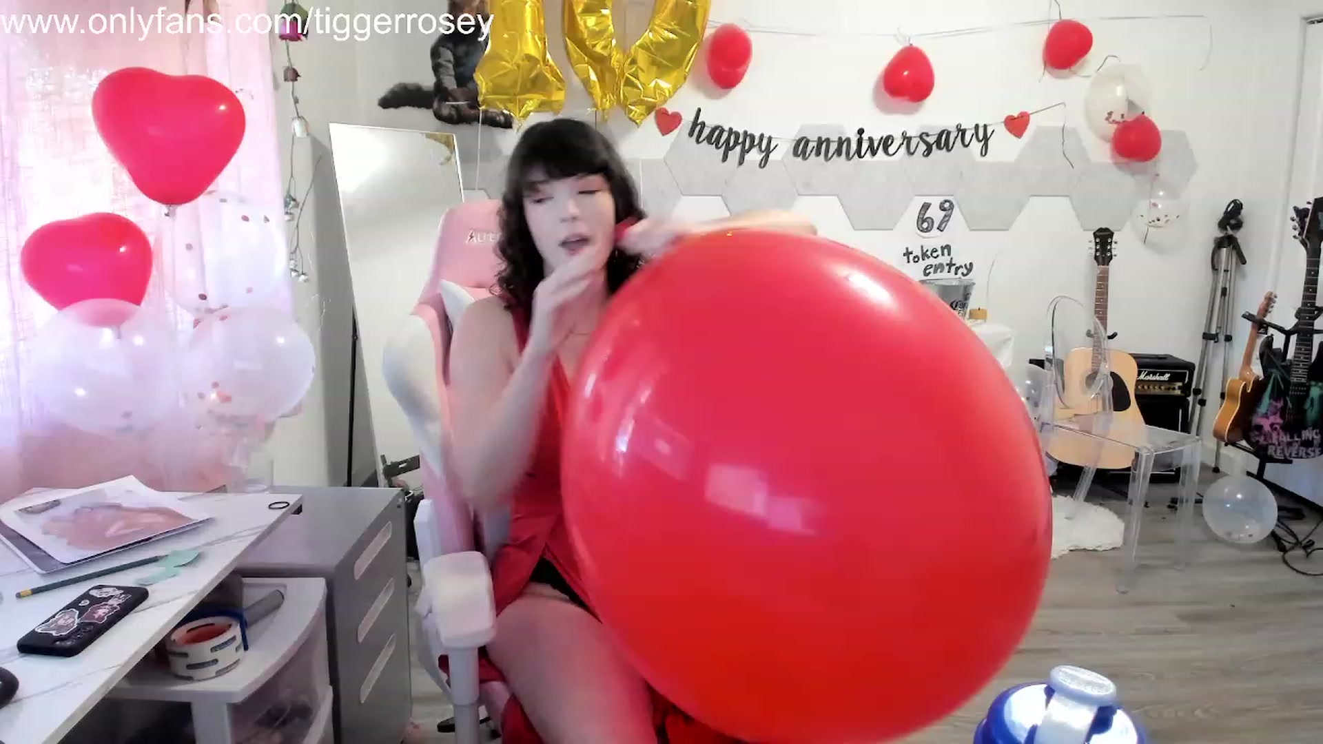 Gallery image thumbnail from TiggerRosey's myfreecams stream on, 11/24/2023, 23:40 image 2 of 20