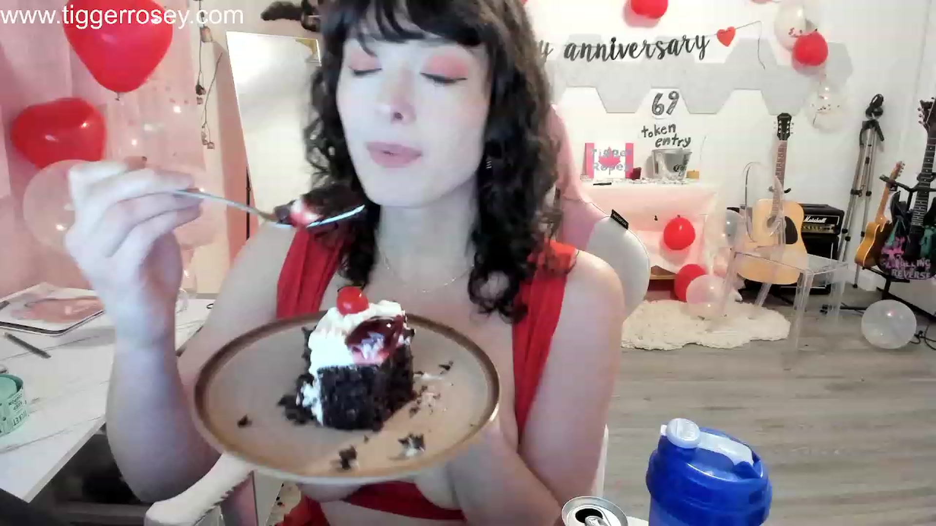 Gallery image thumbnail from TiggerRosey's myfreecams stream on, 11/25/2023, 02:54 image 10 of 20