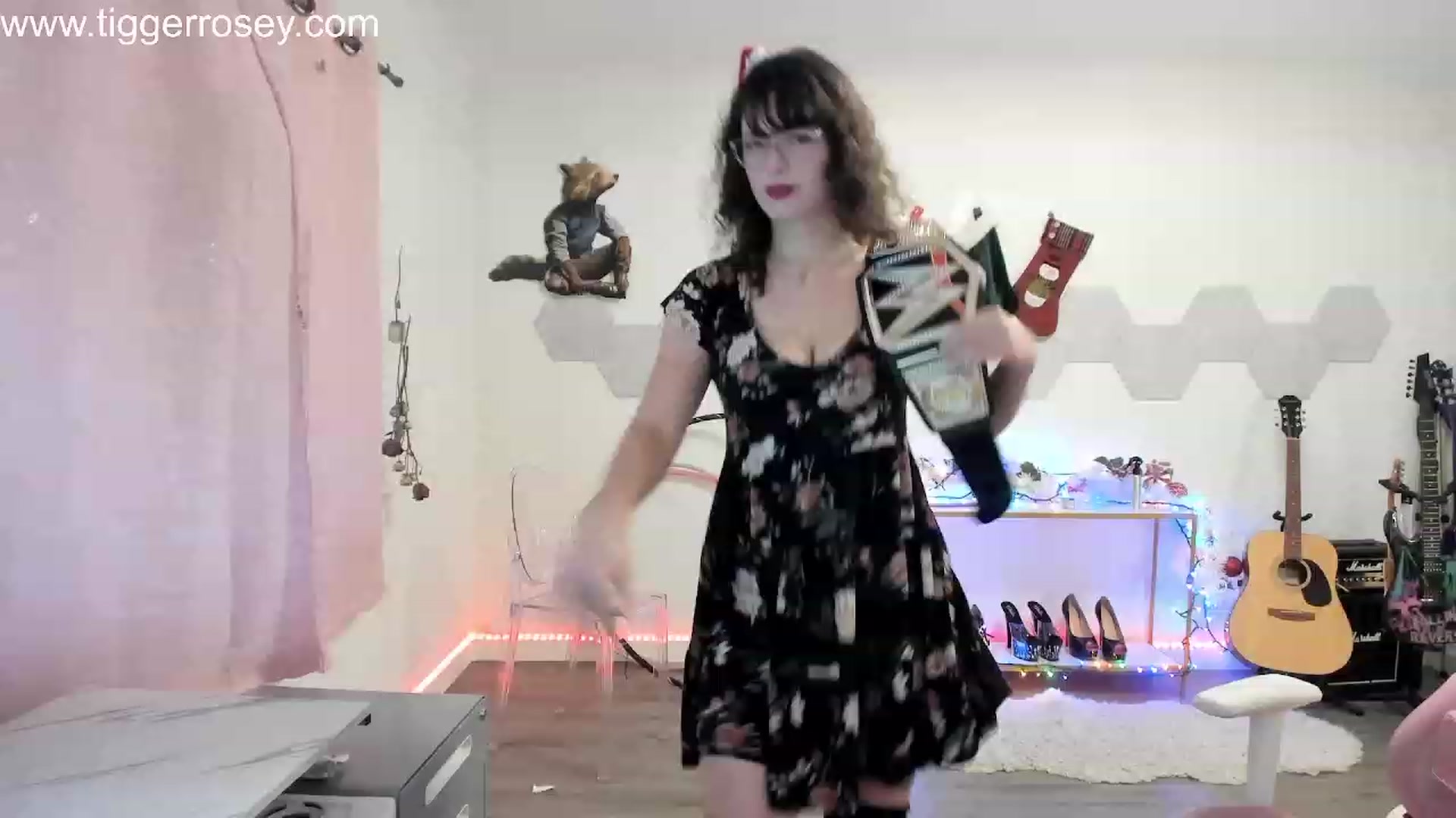 Gallery image thumbnail from TiggerRosey's myfreecams stream on, 12/16/2023, 23:39 image 10 of 20