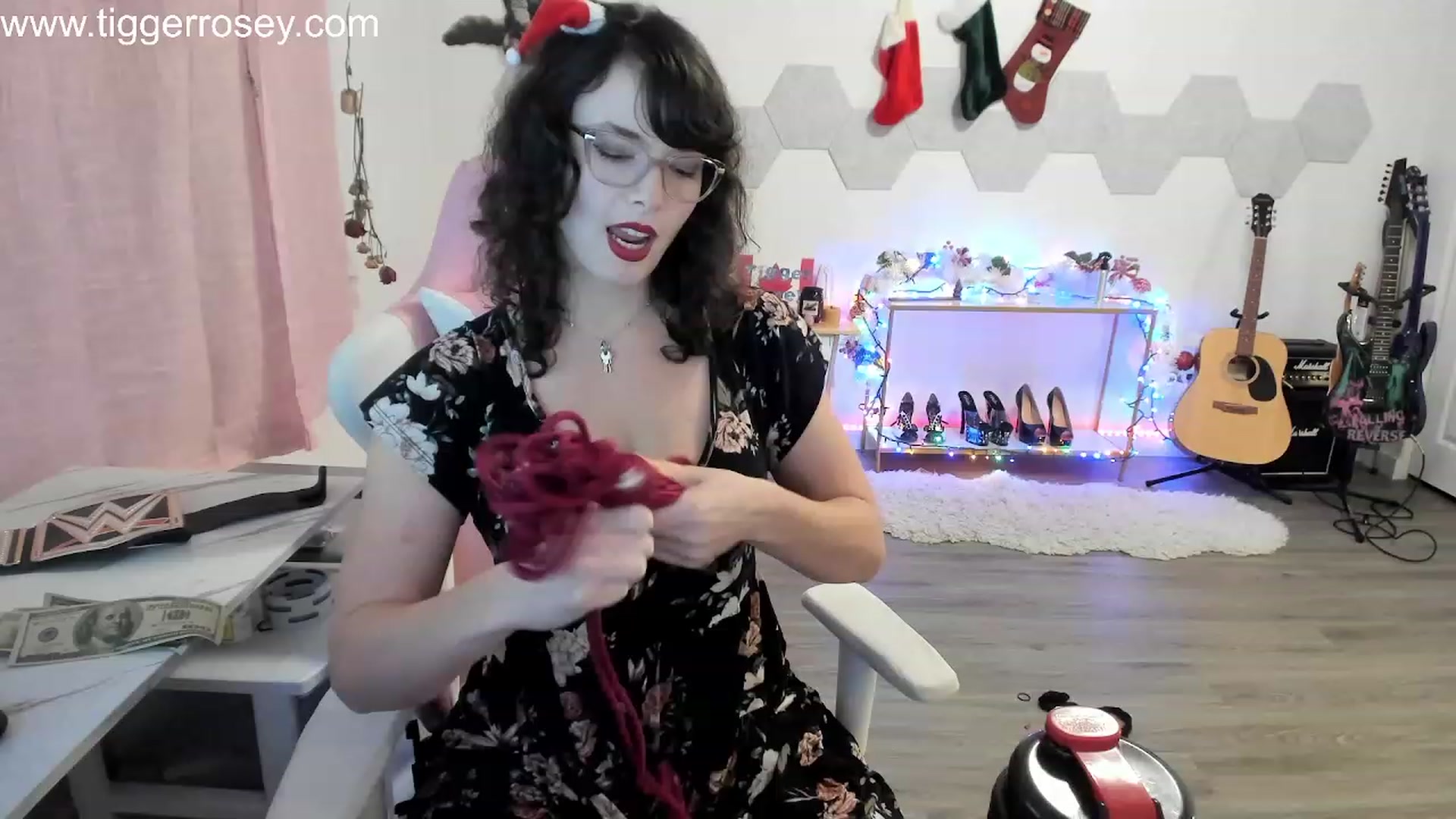 Gallery image thumbnail from TiggerRosey's myfreecams stream on, 12/17/2023, 02:12 image 1 of 20