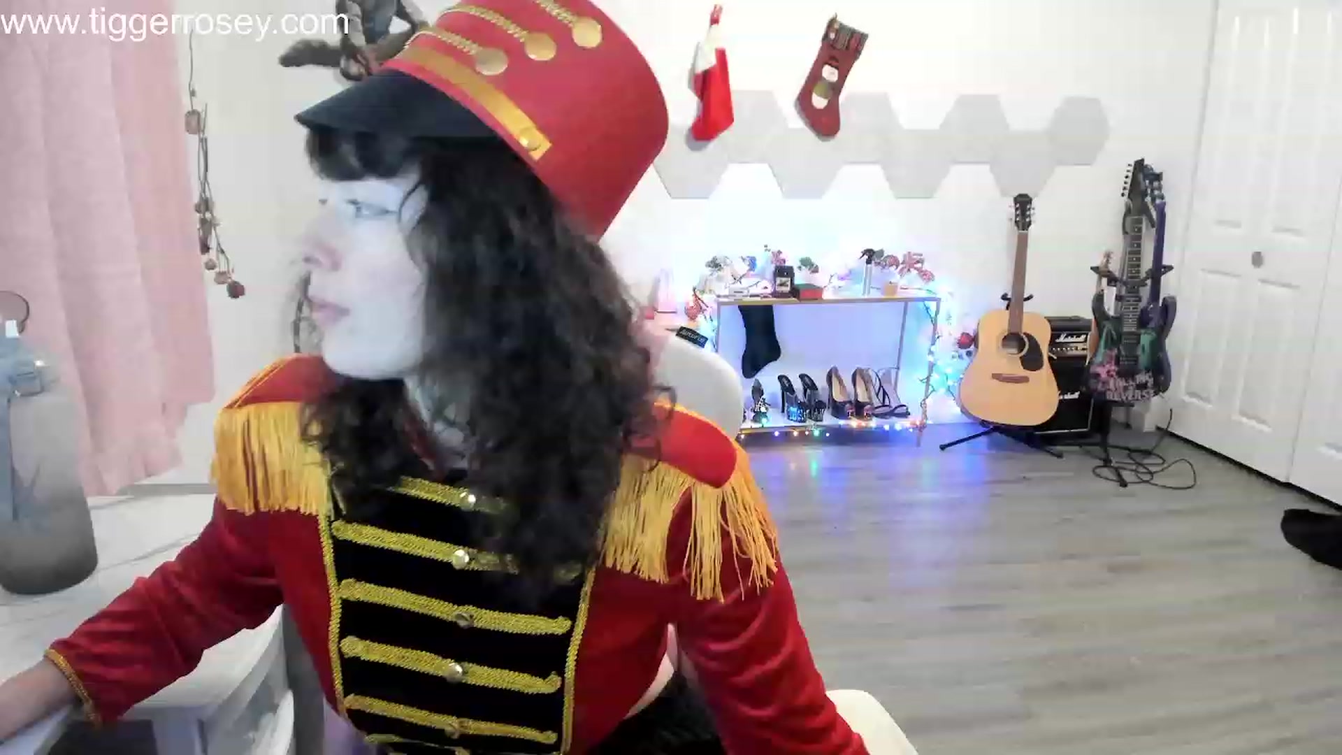 Gallery image thumbnail from TiggerRosey's myfreecams stream on, 12/20/2023, 01:23 image 18 of 20