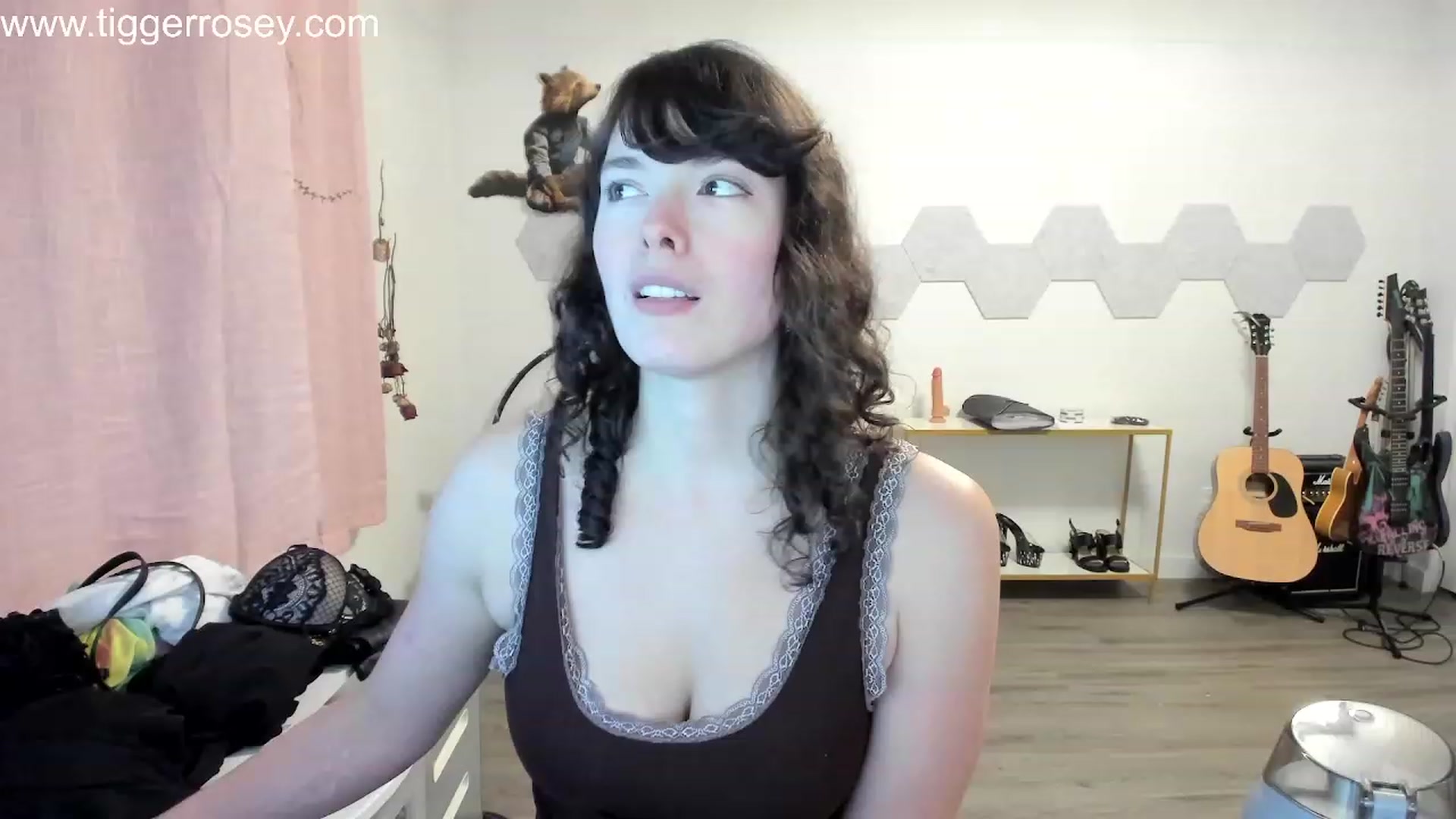 Gallery image thumbnail from TiggerRosey's myfreecams stream on, 01/07/2024, 01:58 image 10 of 20