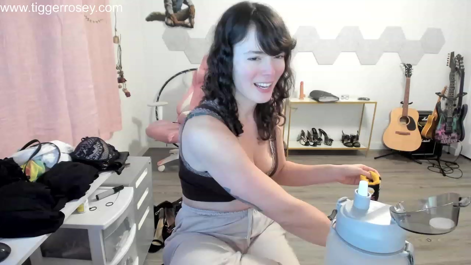 Gallery image thumbnail from TiggerRosey's myfreecams stream on, 01/07/2024, 02:28 image 20 of 20
