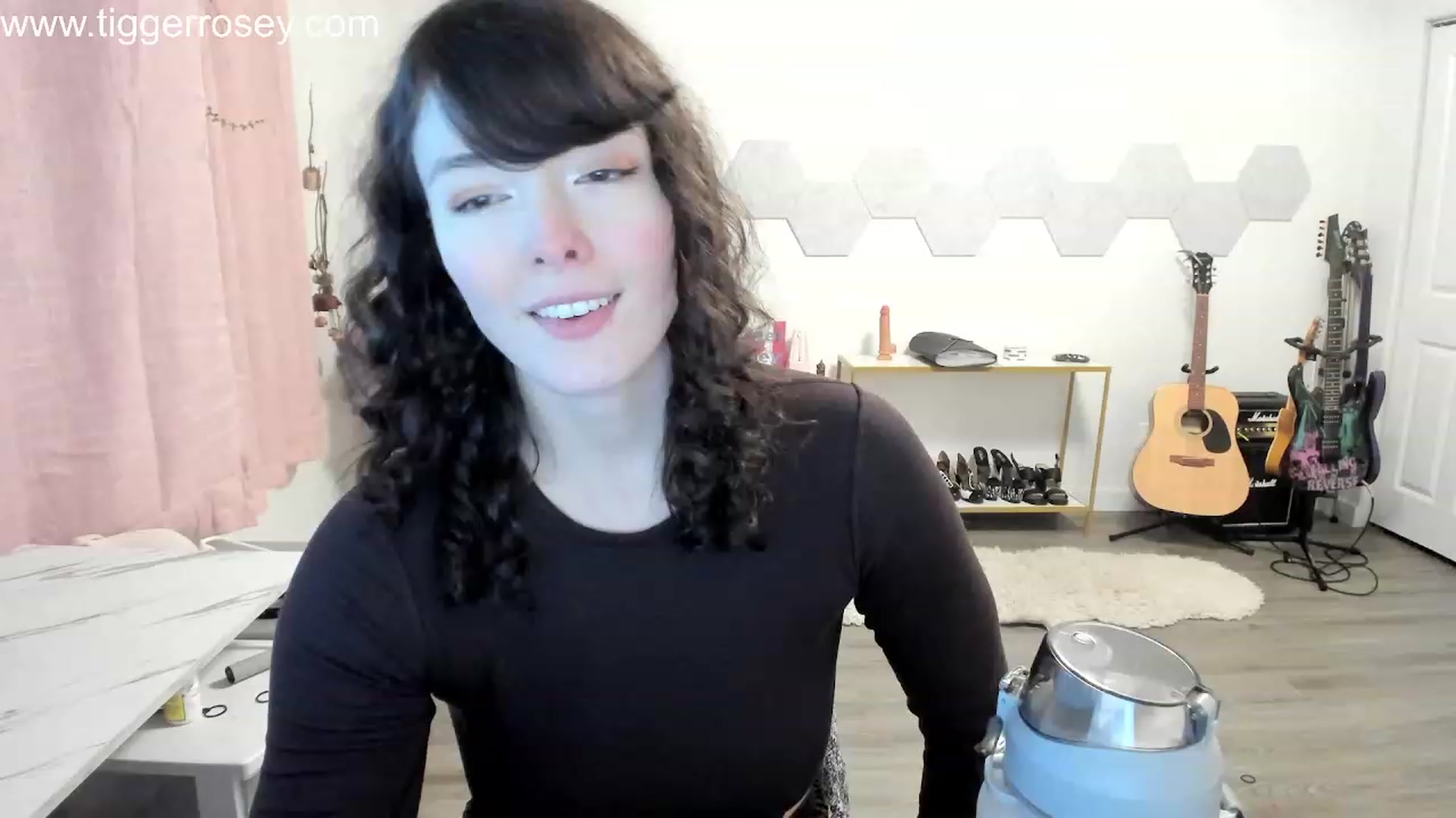 Gallery image thumbnail from TiggerRosey's myfreecams stream on, 01/08/2024, 01:55 image 15 of 20