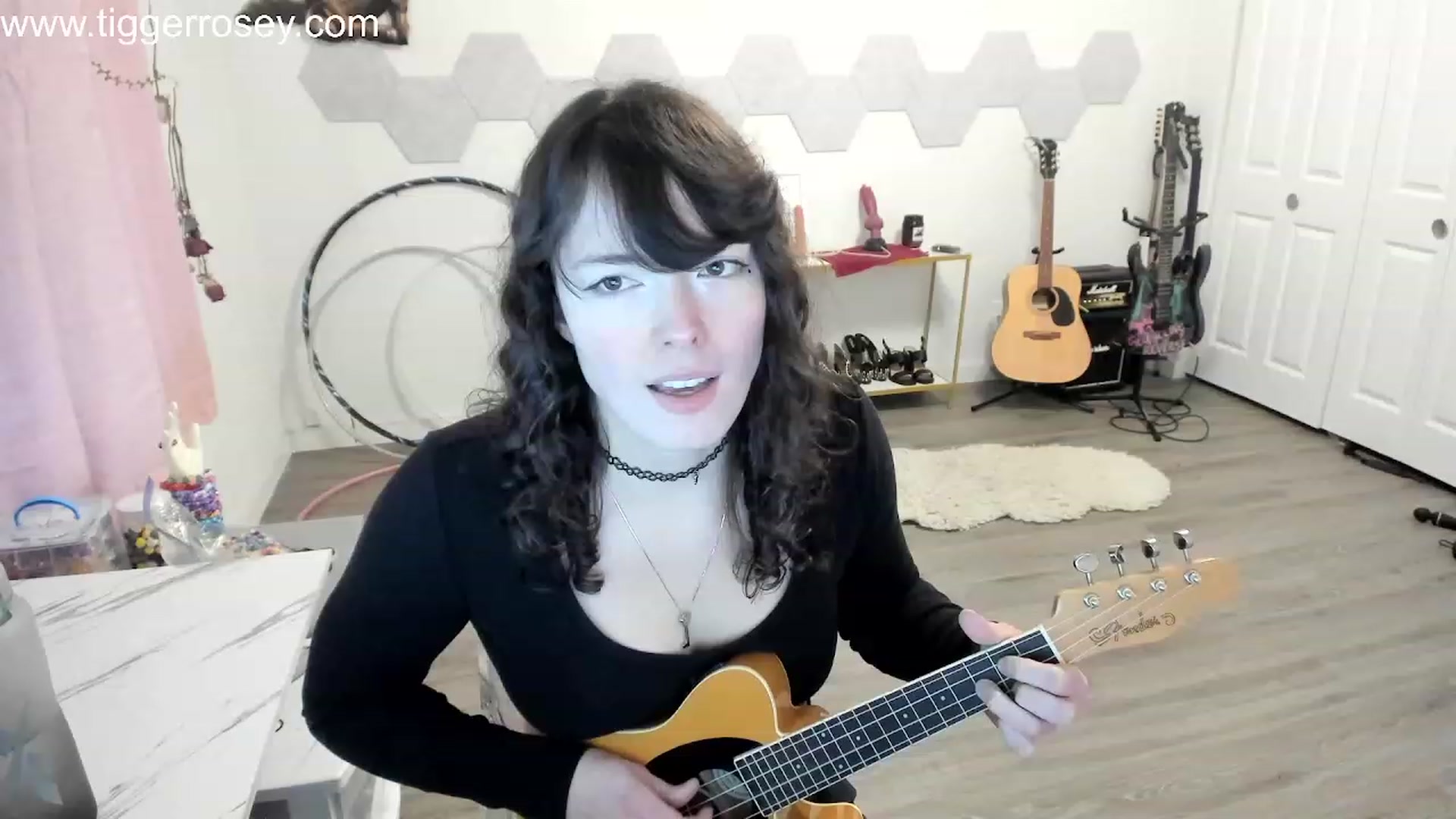 Gallery image thumbnail from TiggerRosey's myfreecams stream on, 01/11/2024, 01:29 image 1 of 20
