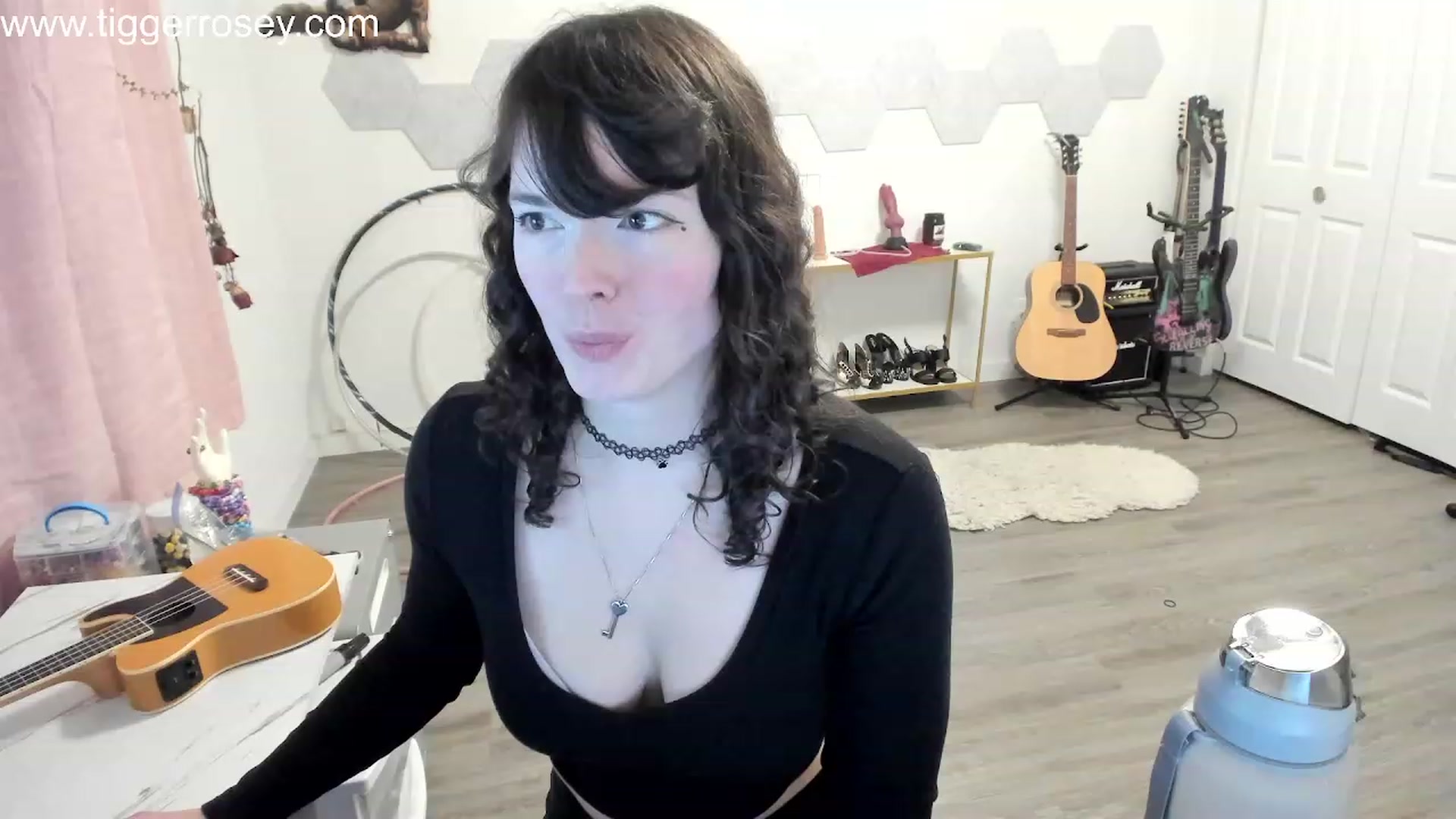Gallery image thumbnail from TiggerRosey's myfreecams stream on, 01/11/2024, 02:23 image 2 of 20