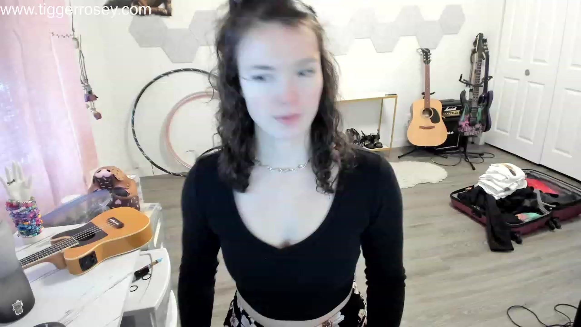 Gallery image thumbnail from TiggerRosey's myfreecams stream on, 01/17/2024, 24:42 image 4 of 20