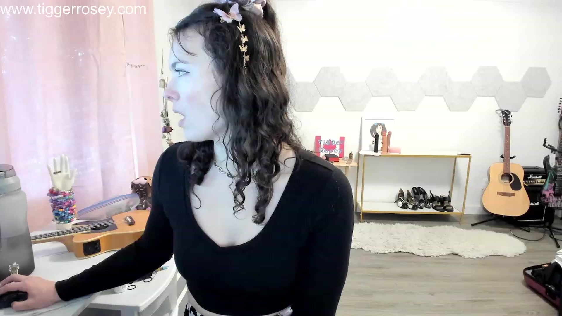 Gallery image thumbnail from TiggerRosey's myfreecams stream on, 01/17/2024, 24:42 image 8 of 20