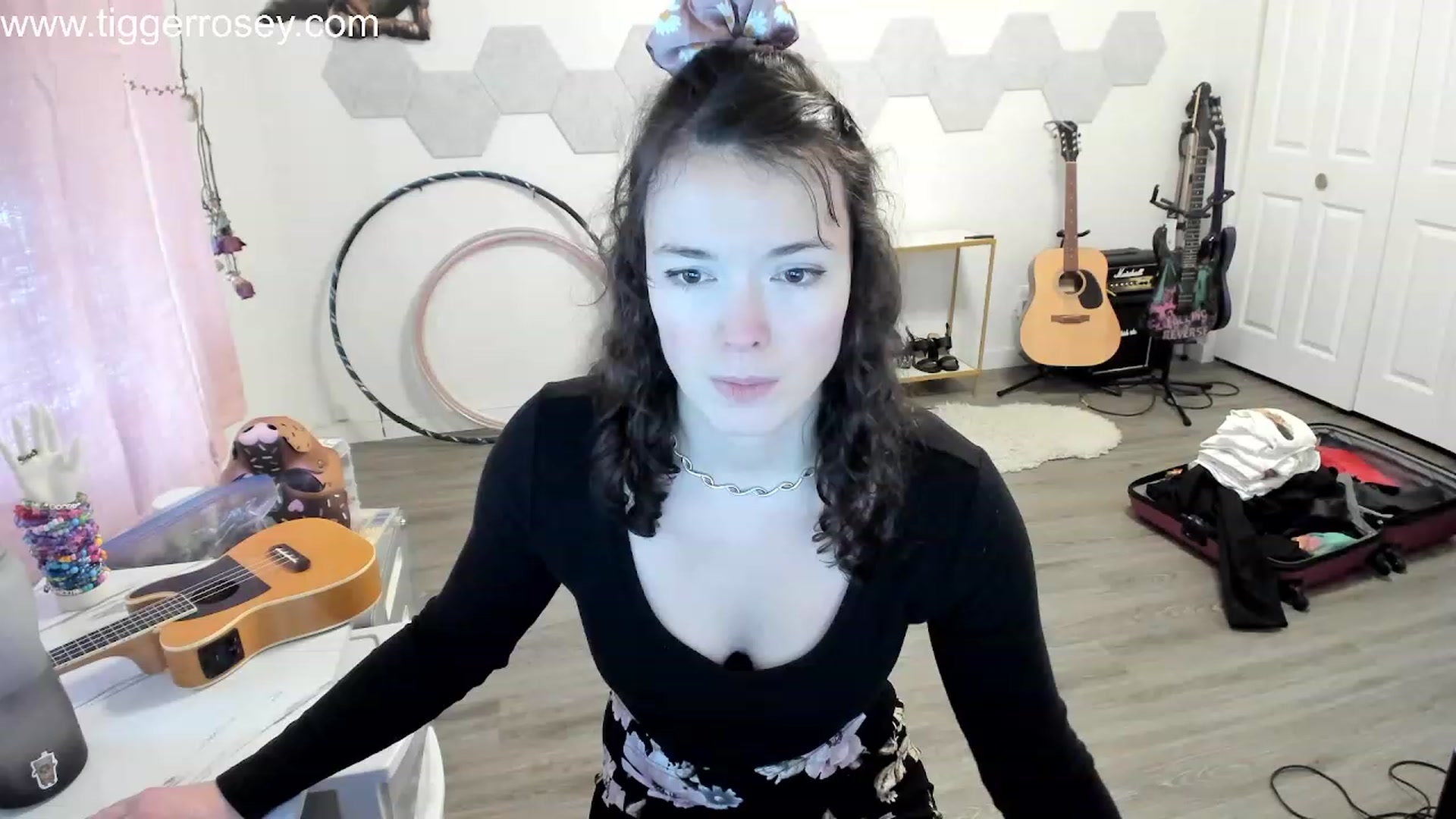 Gallery image thumbnail from TiggerRosey's myfreecams stream on, 01/17/2024, 24:42 image 2 of 20