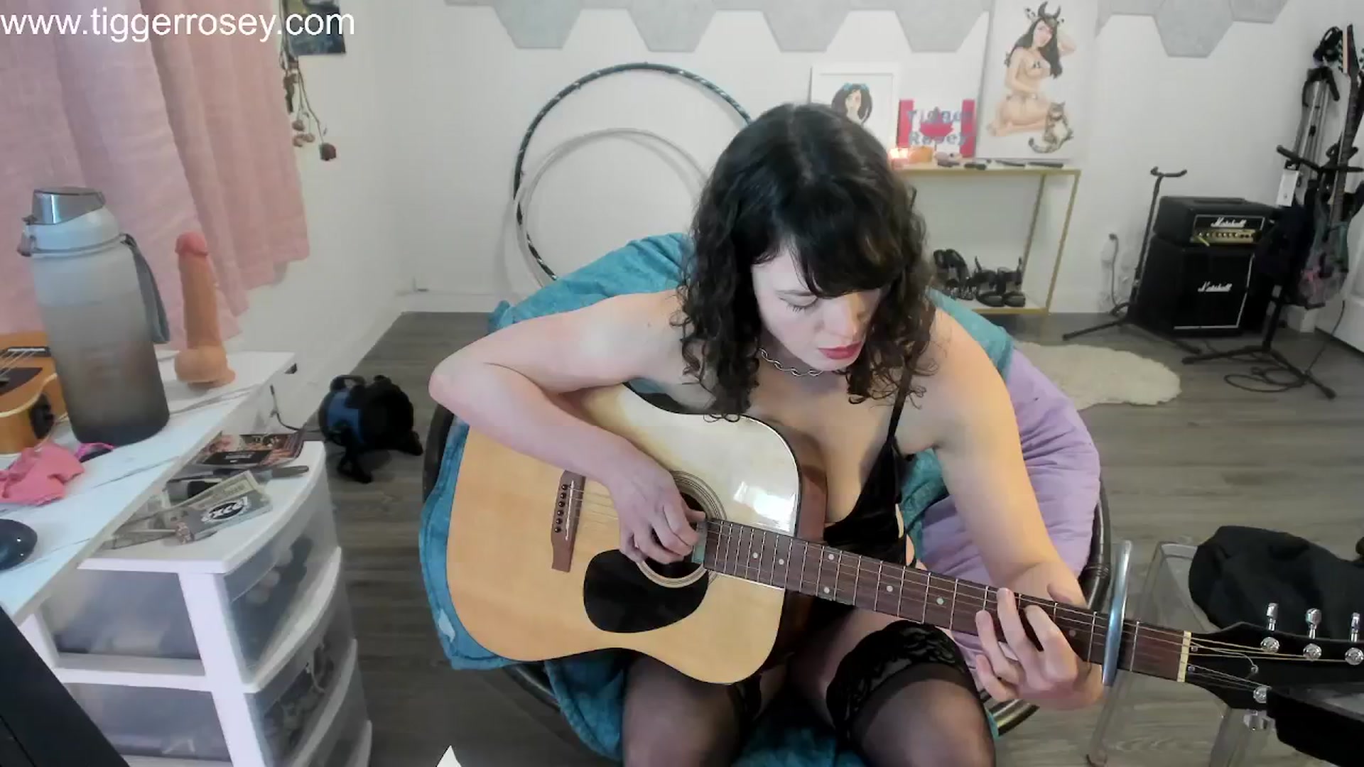 Gallery image thumbnail from TiggerRosey's myfreecams stream on, 02/13/2024, 05:06 image 11 of 20