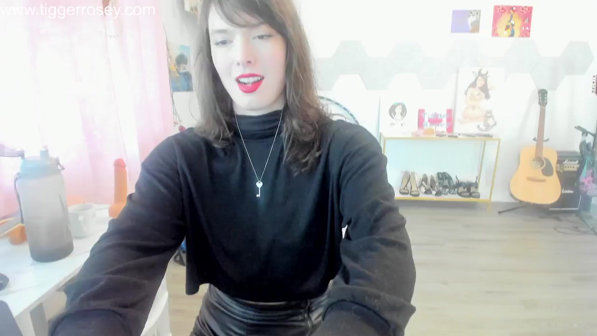 Gallery image thumbnail from TiggerRosey's myfreecams stream on, 02/14/2024, 24:08 image 14 of 20