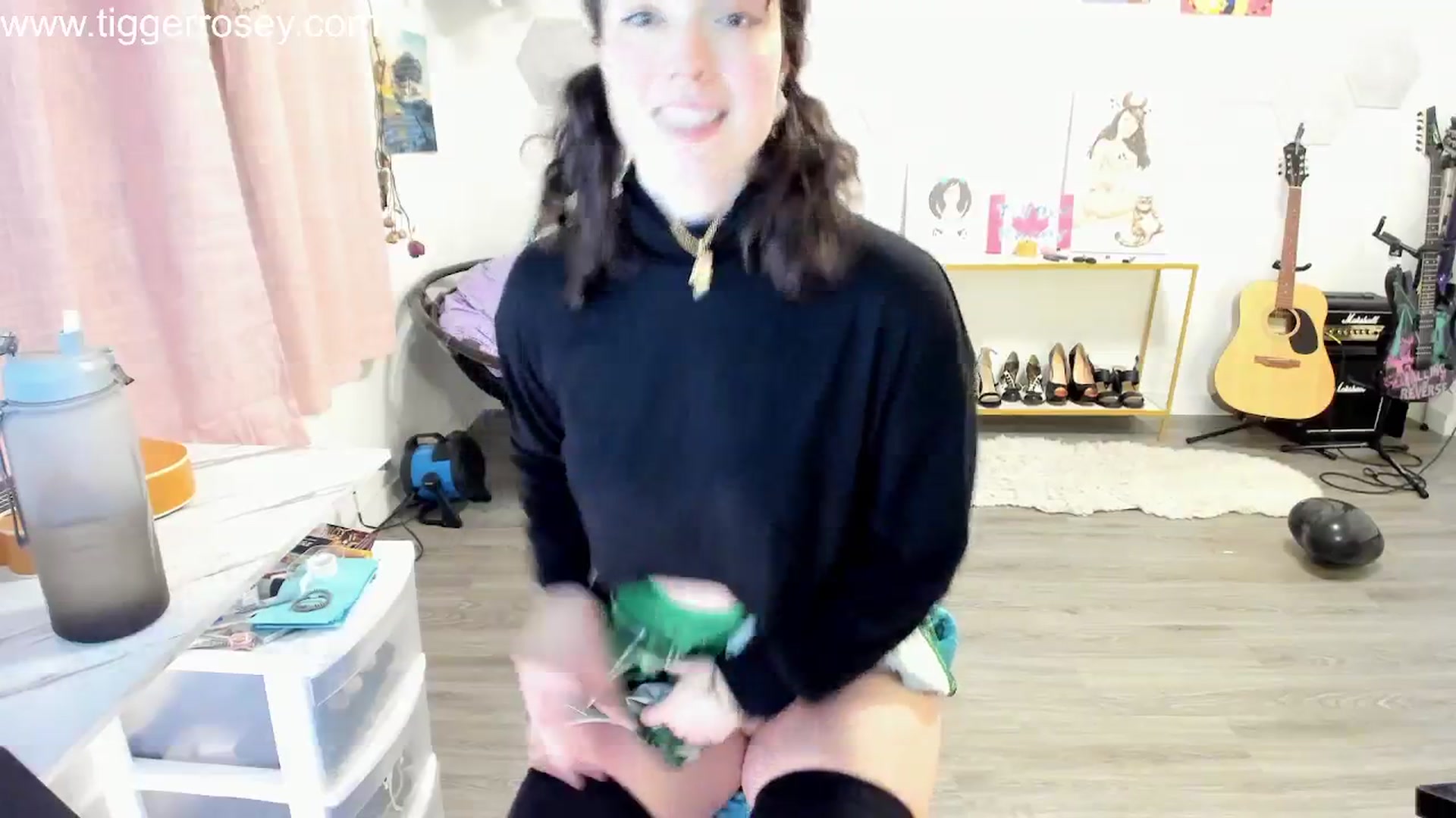Gallery image thumbnail from TiggerRosey's myfreecams stream on, 02/20/2024, 07:12 image 8 of 20