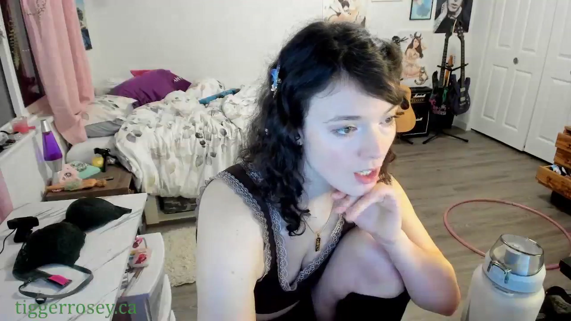 Gallery image thumbnail from TiggerRosey's myfreecams stream on, 03/21/2024, 03:22 image 18 of 20