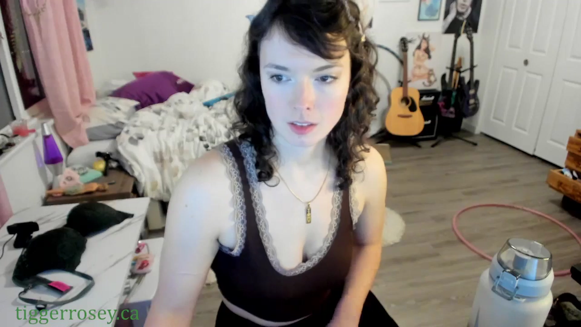 Gallery image thumbnail from TiggerRosey's myfreecams stream on, 03/21/2024, 03:22 image 15 of 20