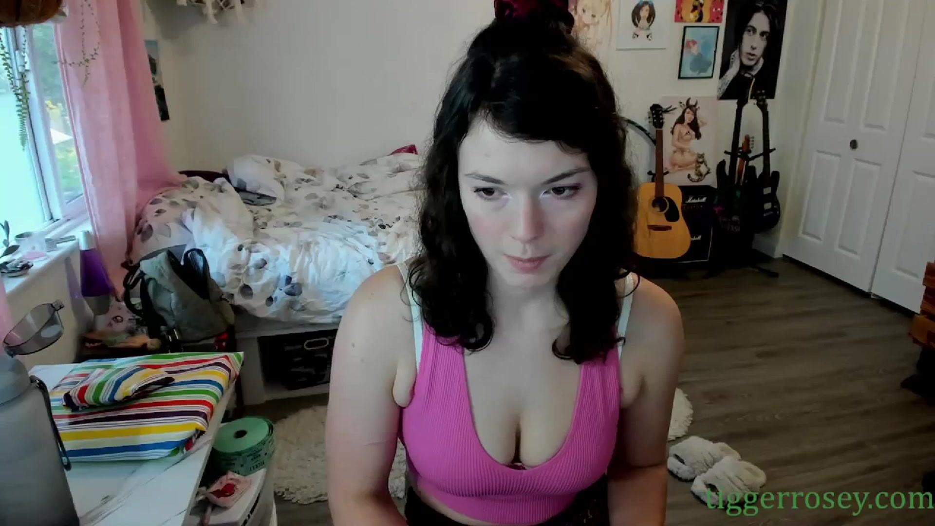 Gallery image thumbnail from TiggerRosey's myfreecams stream on, 03/22/2024, 21:45 image 19 of 20