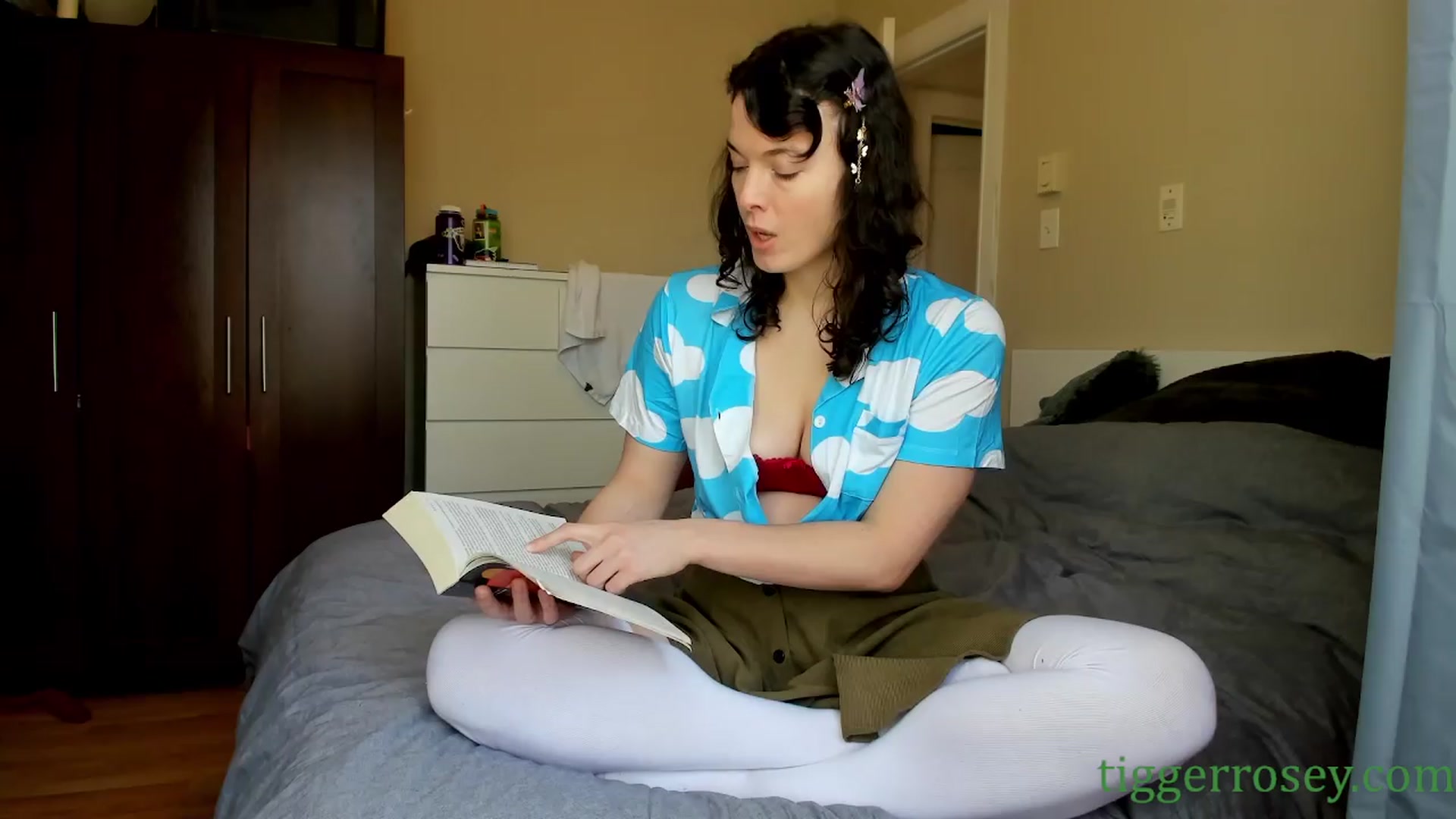 Gallery image thumbnail from TiggerRosey's myfreecams stream on, 04/08/2024, 15:17 image 18 of 20