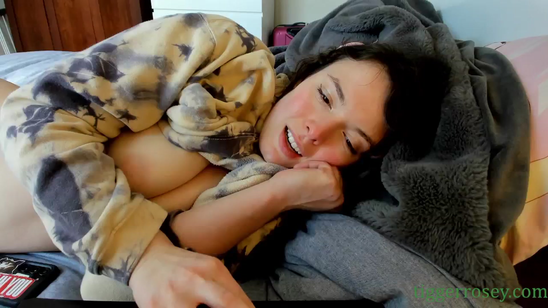 Gallery image thumbnail from TiggerRosey's myfreecams stream on, 04/15/2024, 18:48 image 3 of 20