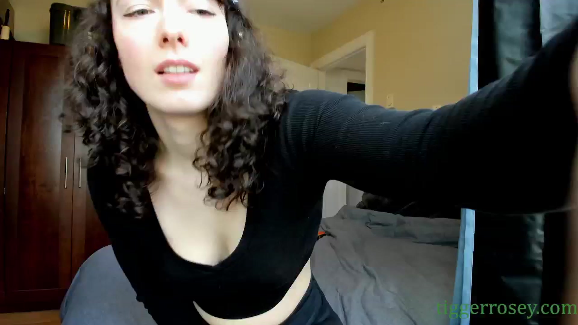 Gallery image thumbnail from TiggerRosey's myfreecams stream on, 04/17/2024, 17:09 image 1 of 20