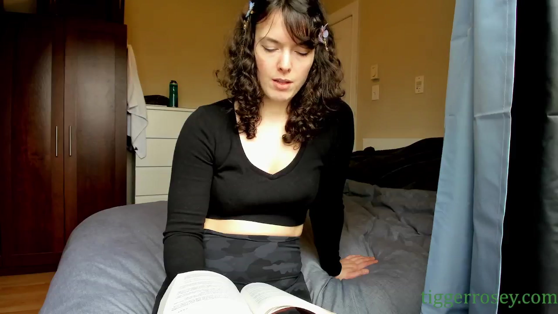 Gallery image thumbnail from TiggerRosey's myfreecams stream on, 04/17/2024, 17:09 image 8 of 20