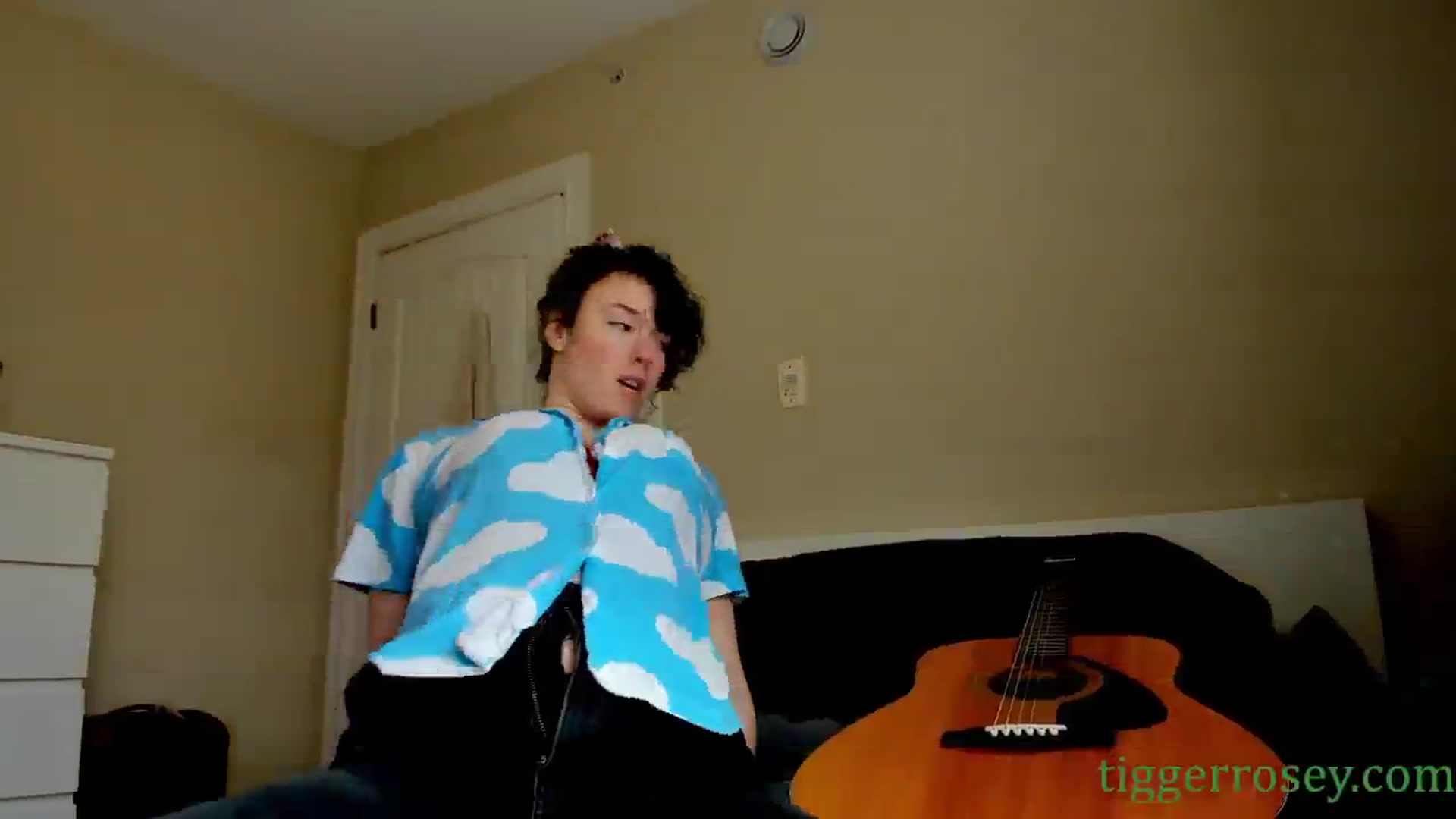 Gallery image thumbnail from TiggerRosey's myfreecams stream on, 04/18/2024, 17:53 image 18 of 20