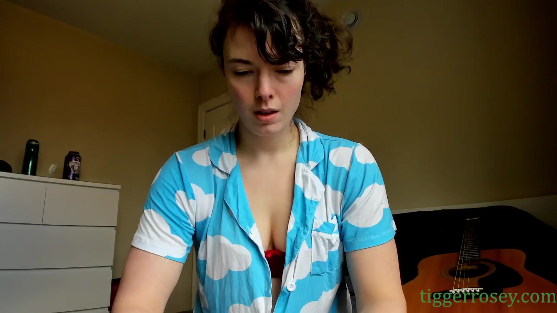 Gallery image thumbnail from TiggerRosey's myfreecams stream on, 04/18/2024, 17:53 image 15 of 20