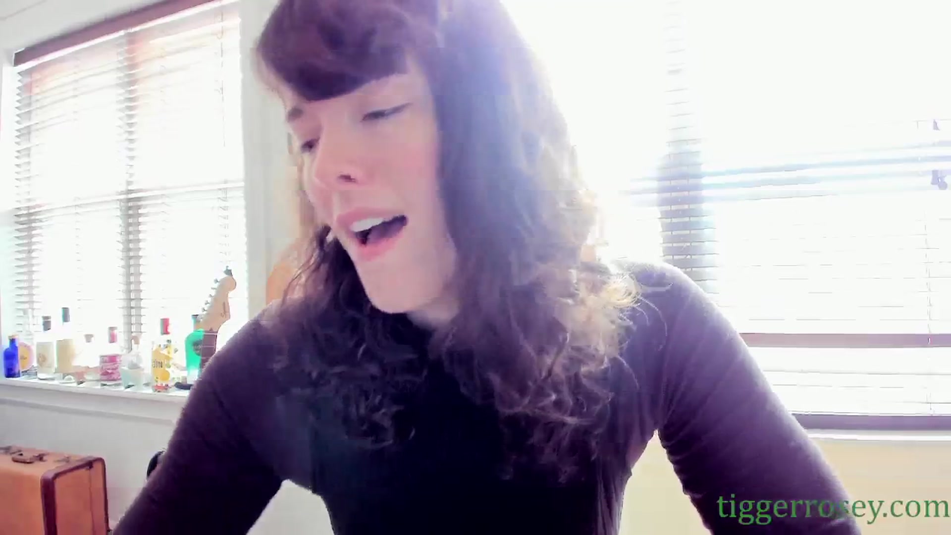 Gallery image thumbnail from TiggerRosey's myfreecams stream on, 05/02/2024, 16:14 image 9 of 20