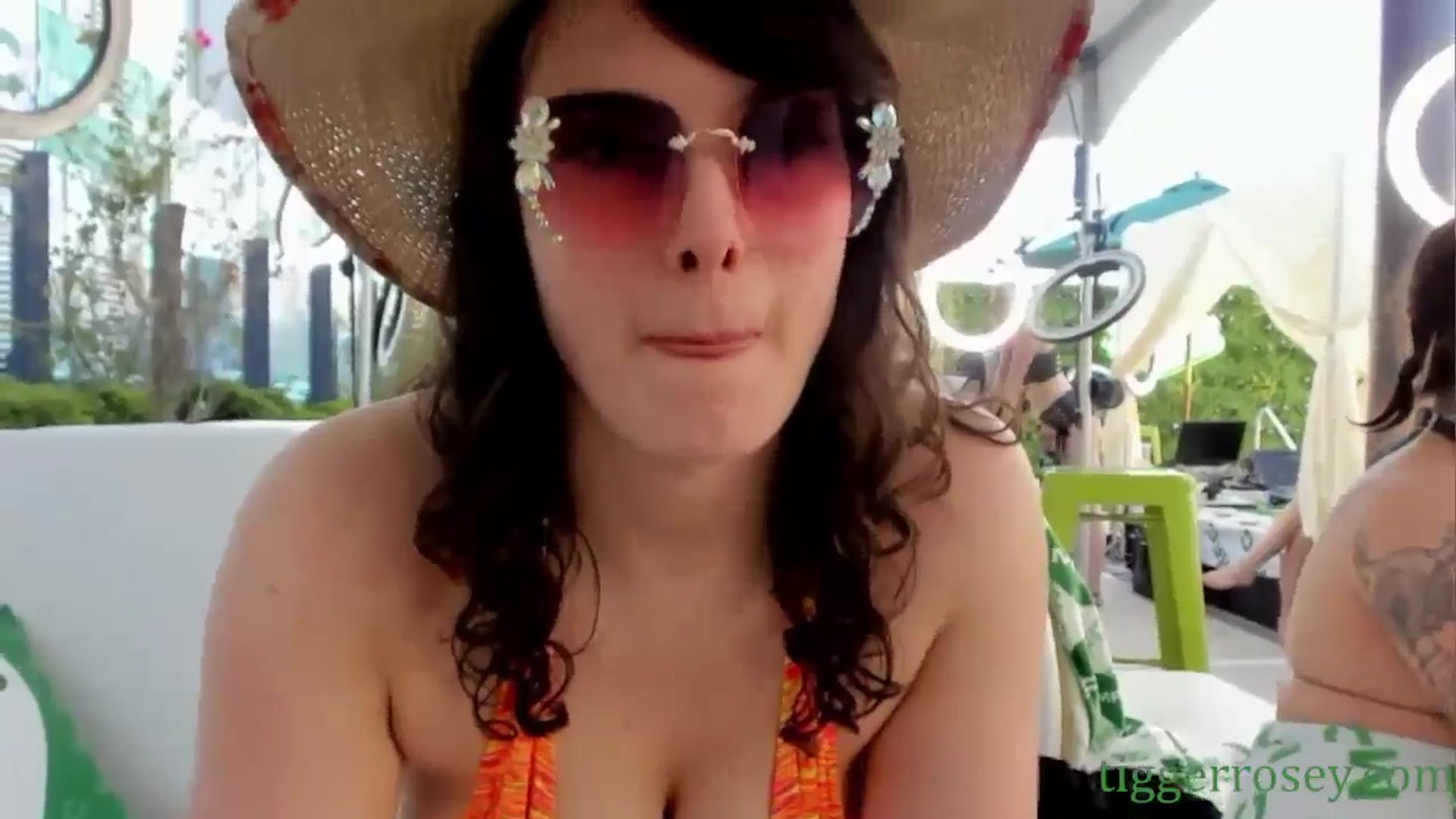 Gallery image thumbnail from TiggerRosey's myfreecams stream on, 05/21/2024, 23:58 image 11 of 20